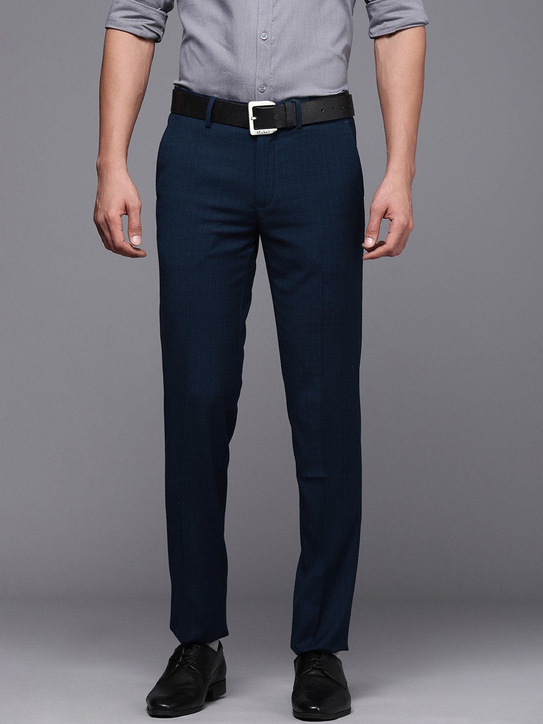 

Peter England Elite Men Mid-Rise Checked Slim Fit Trousers, Navy blue