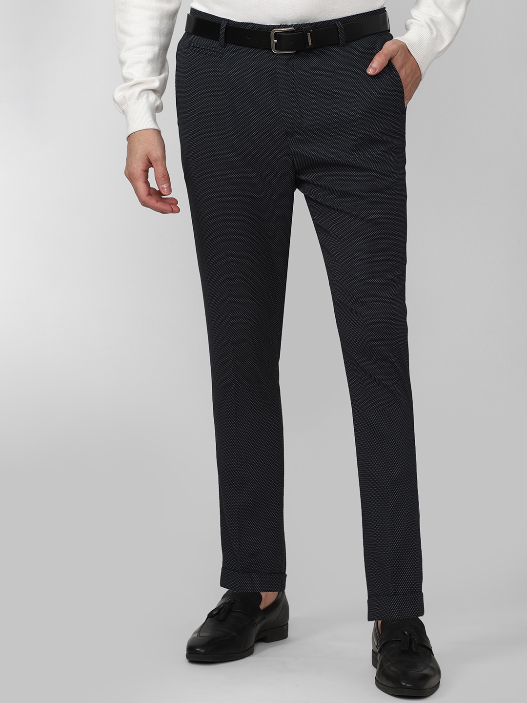 

Peter England Men Textured Carrot Fit Crop Formal Trousers, Navy blue