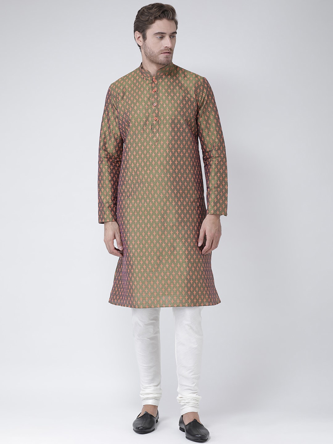 

DEYANN Men Green Printed Dupion Silk Kurta with Churidar