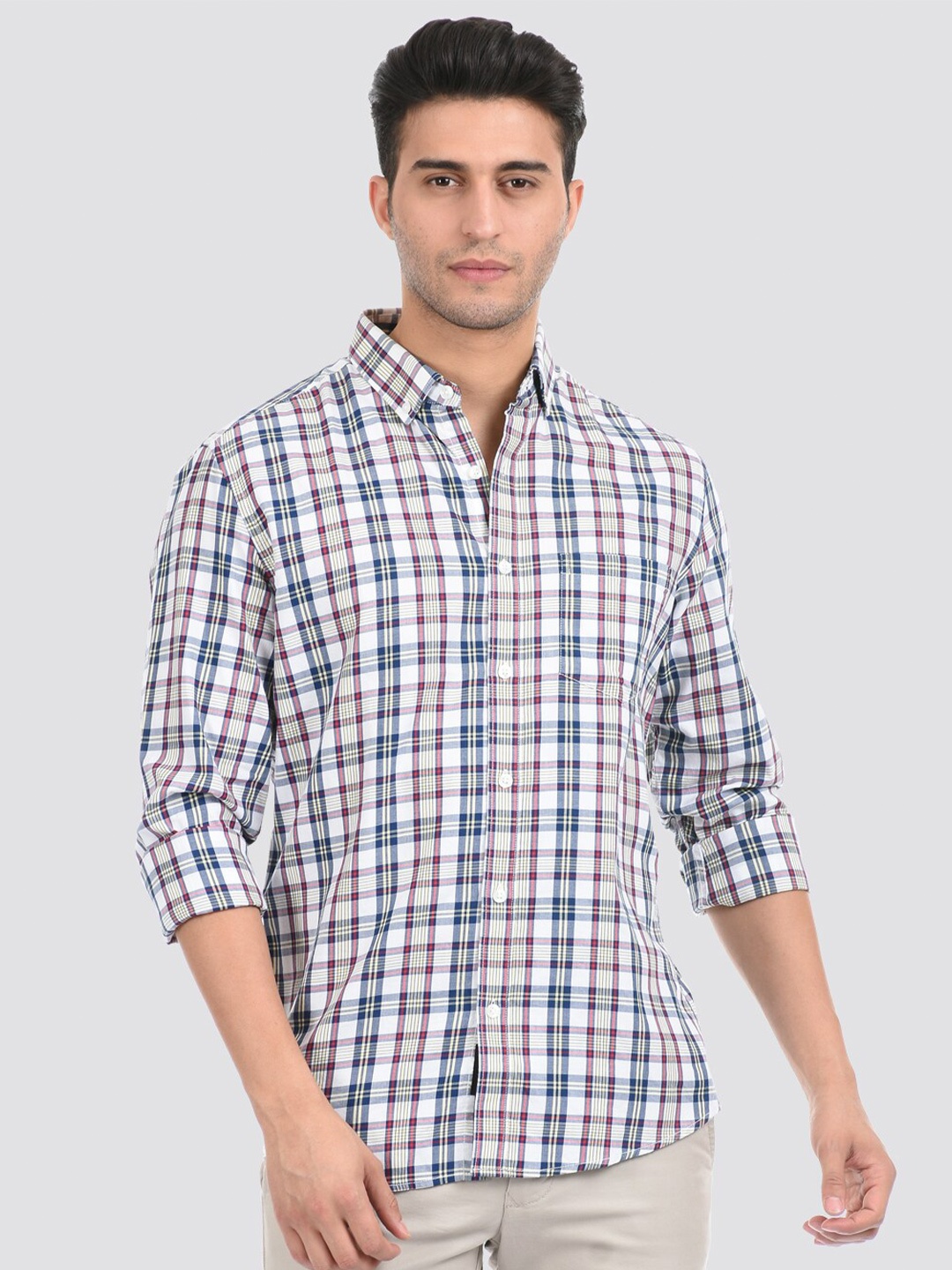 

LONDON FOG Men White Checked Casual Shirt