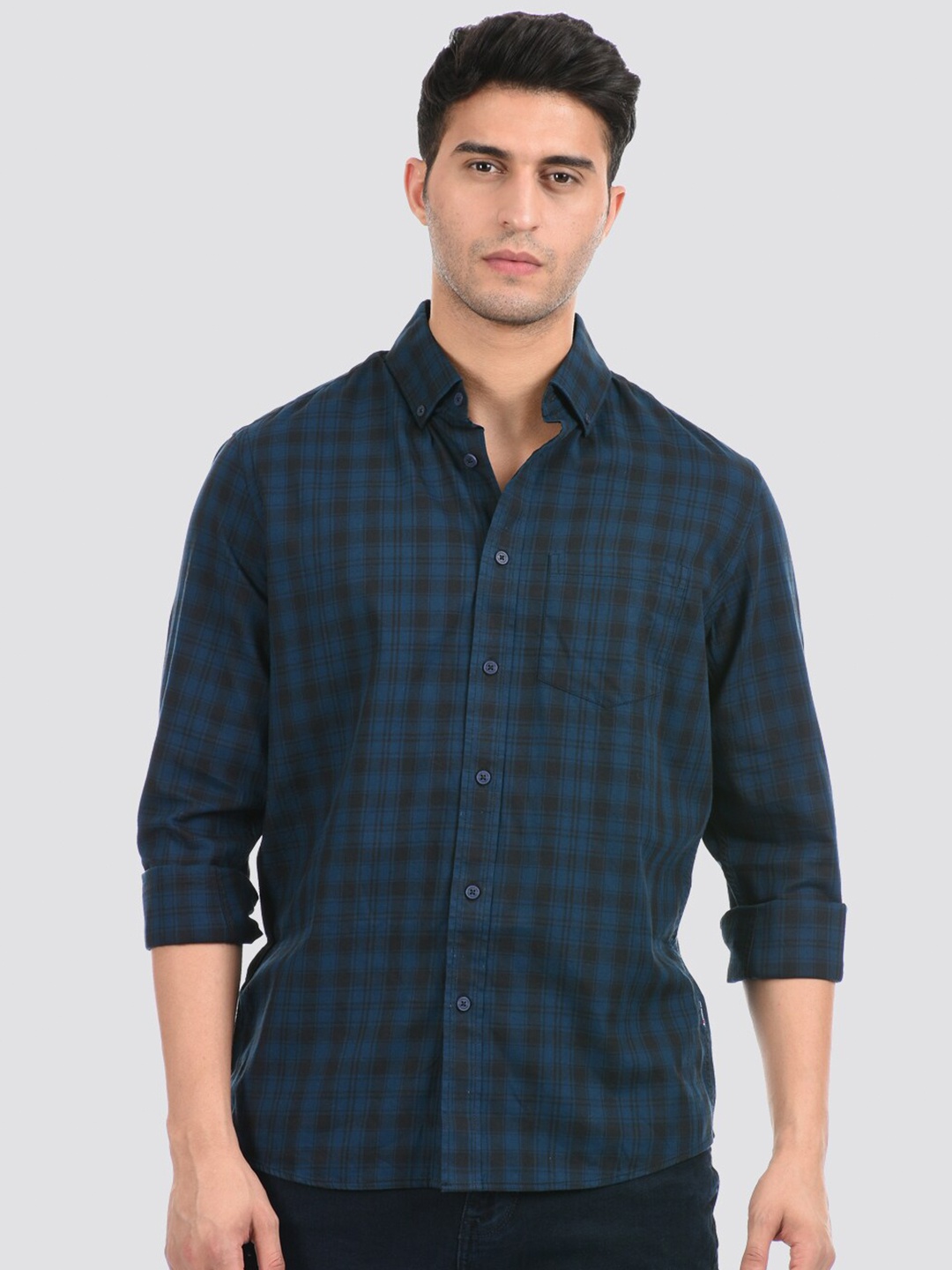 

LONDON FOG Men Regular Fit Blue Checked Casual Shirt