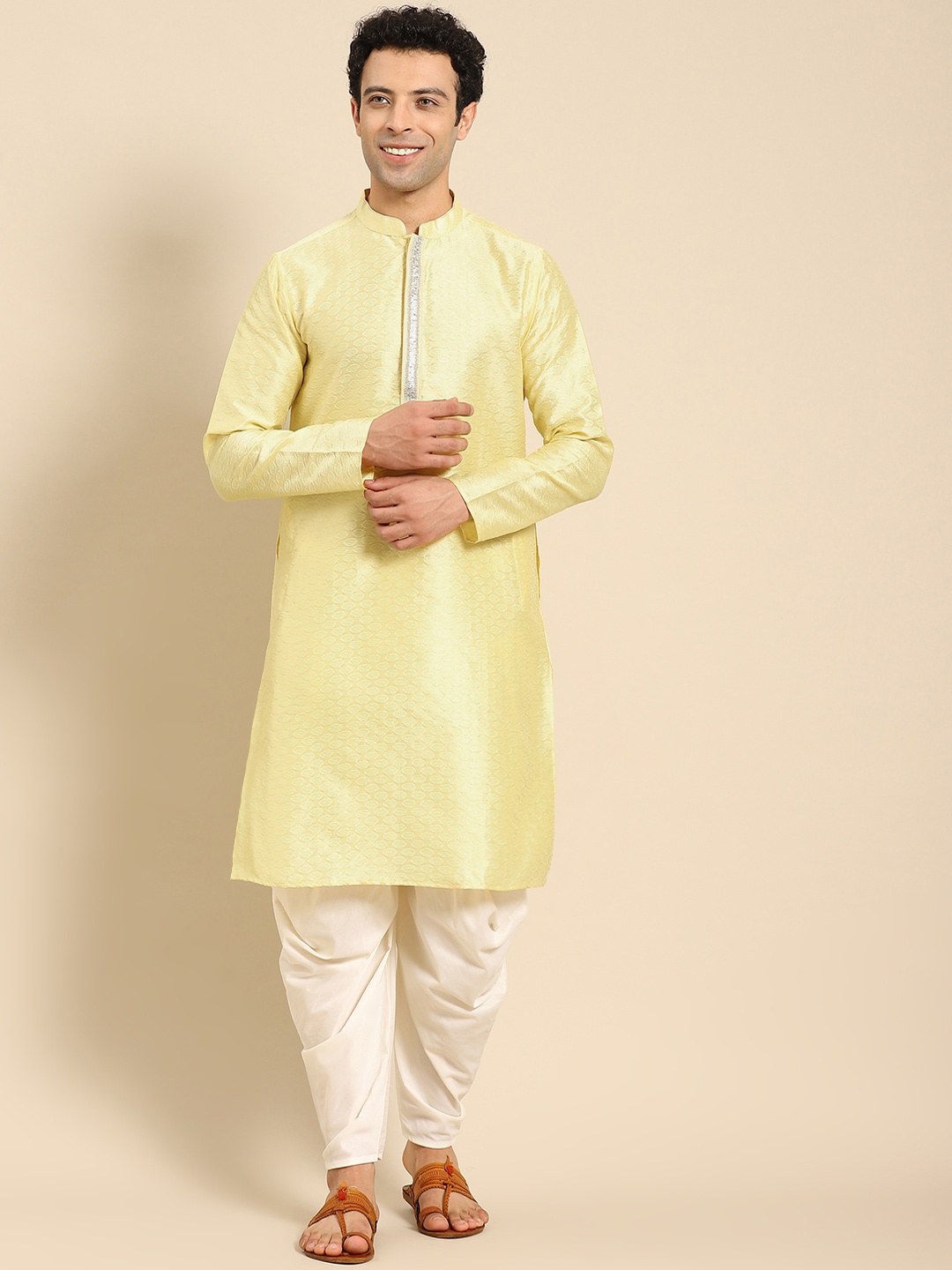 

Amodh by Kisah Men Yellow Thread Work Jacquard Kurta