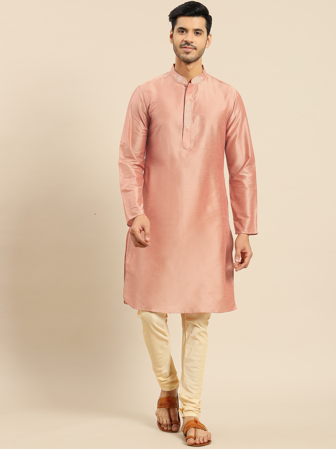 

Amodh by Kisah Men Pink Thread Work Kurta