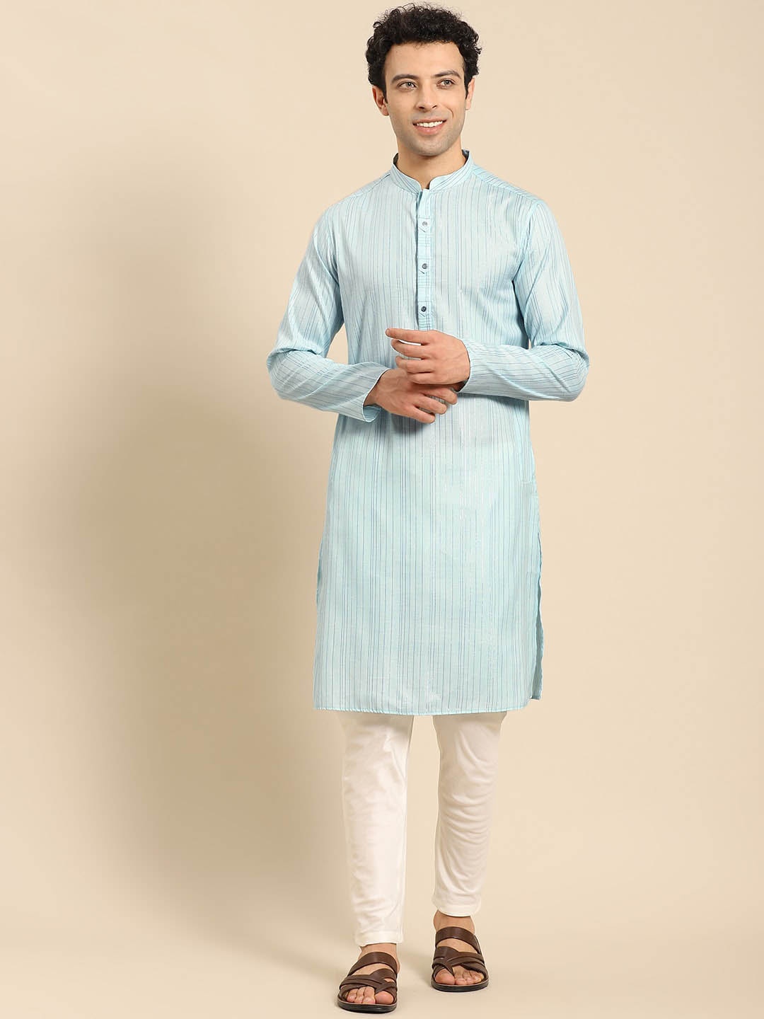 

Amodh by Kisah Men Blue Striped Thread Work Kurta