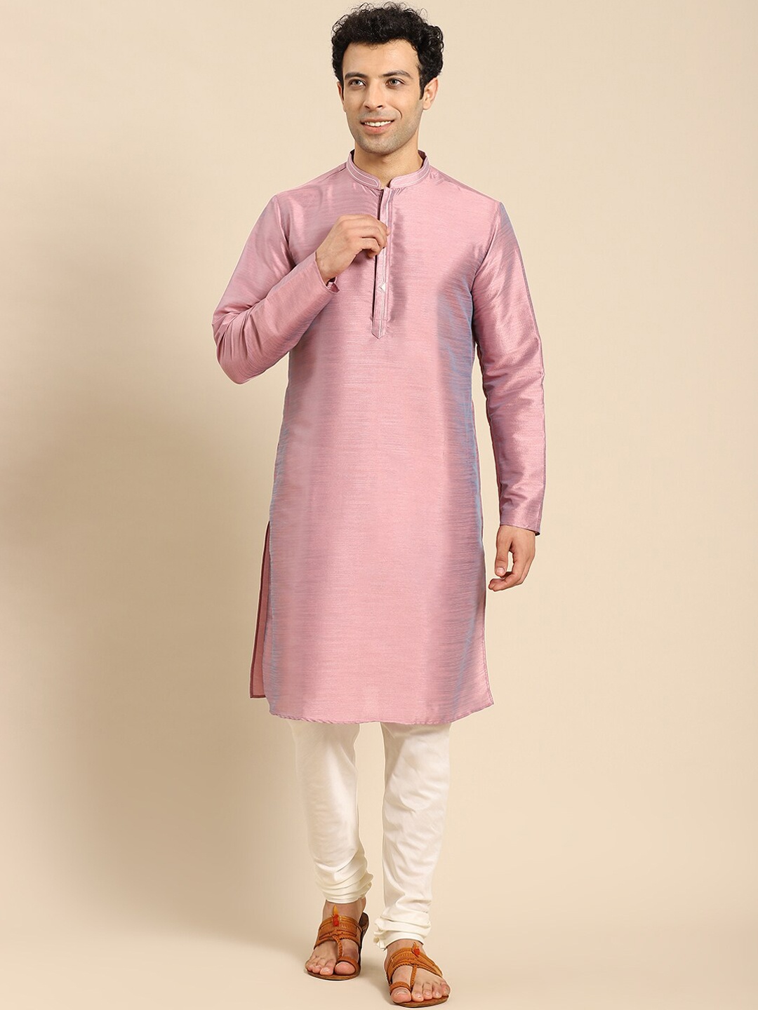 

Amodh by Kisah Men Mauve Thread Work Pastels Dobby Pathani Kurta
