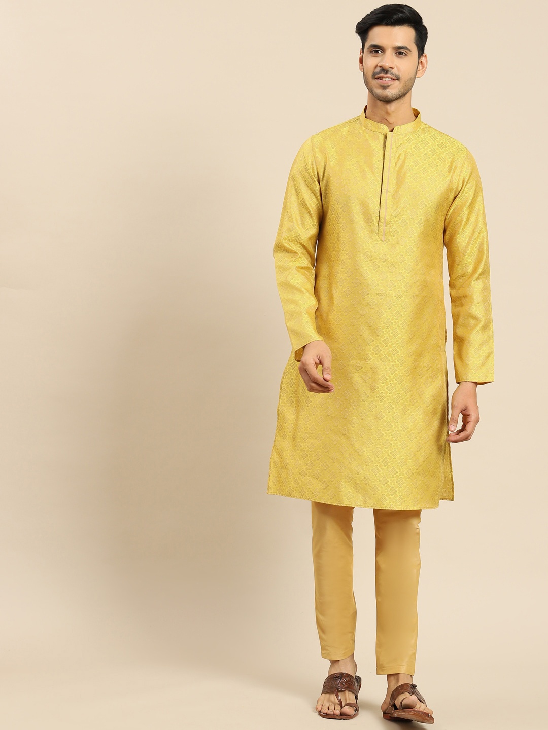 

Amodh by Kisah Men Yellow Flared Sleeves Thread Work Jacquard Kurta