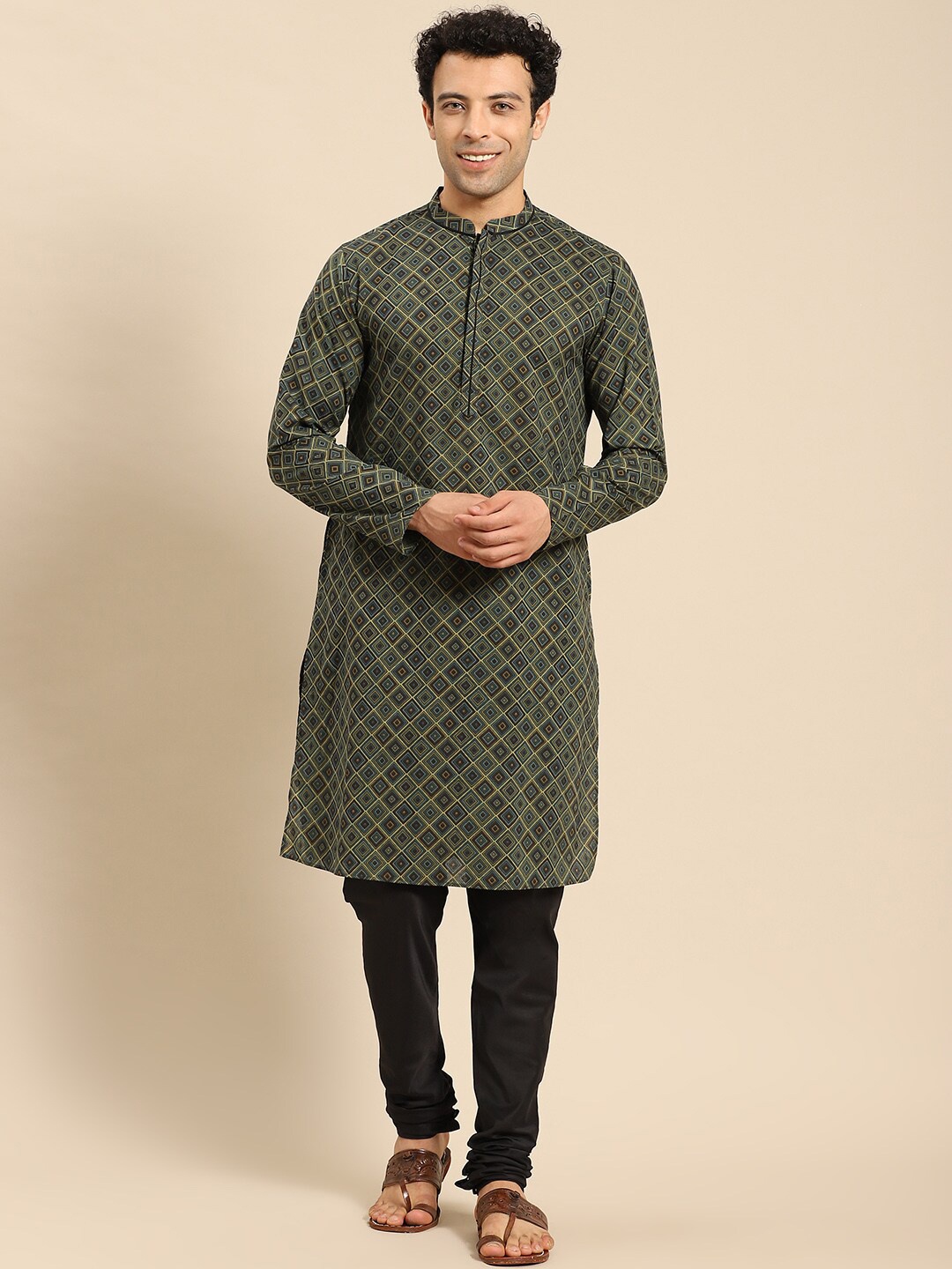 

Amodh by Kisah Men Green Geometric Kurta