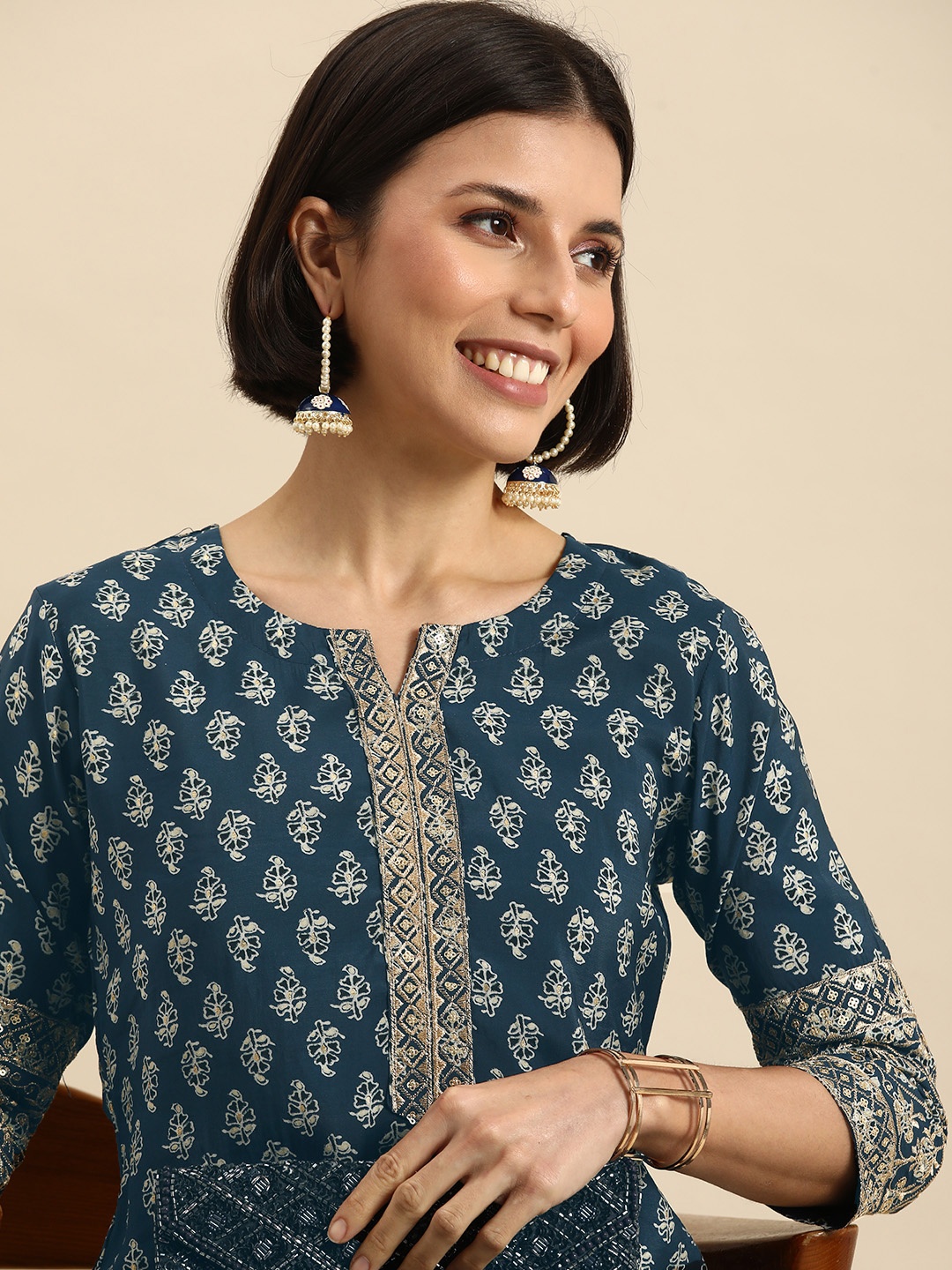 

Anouk Women Teal Blue & Cream-Coloured Ethnic Motifs Embroidered Pure Cotton Kurta