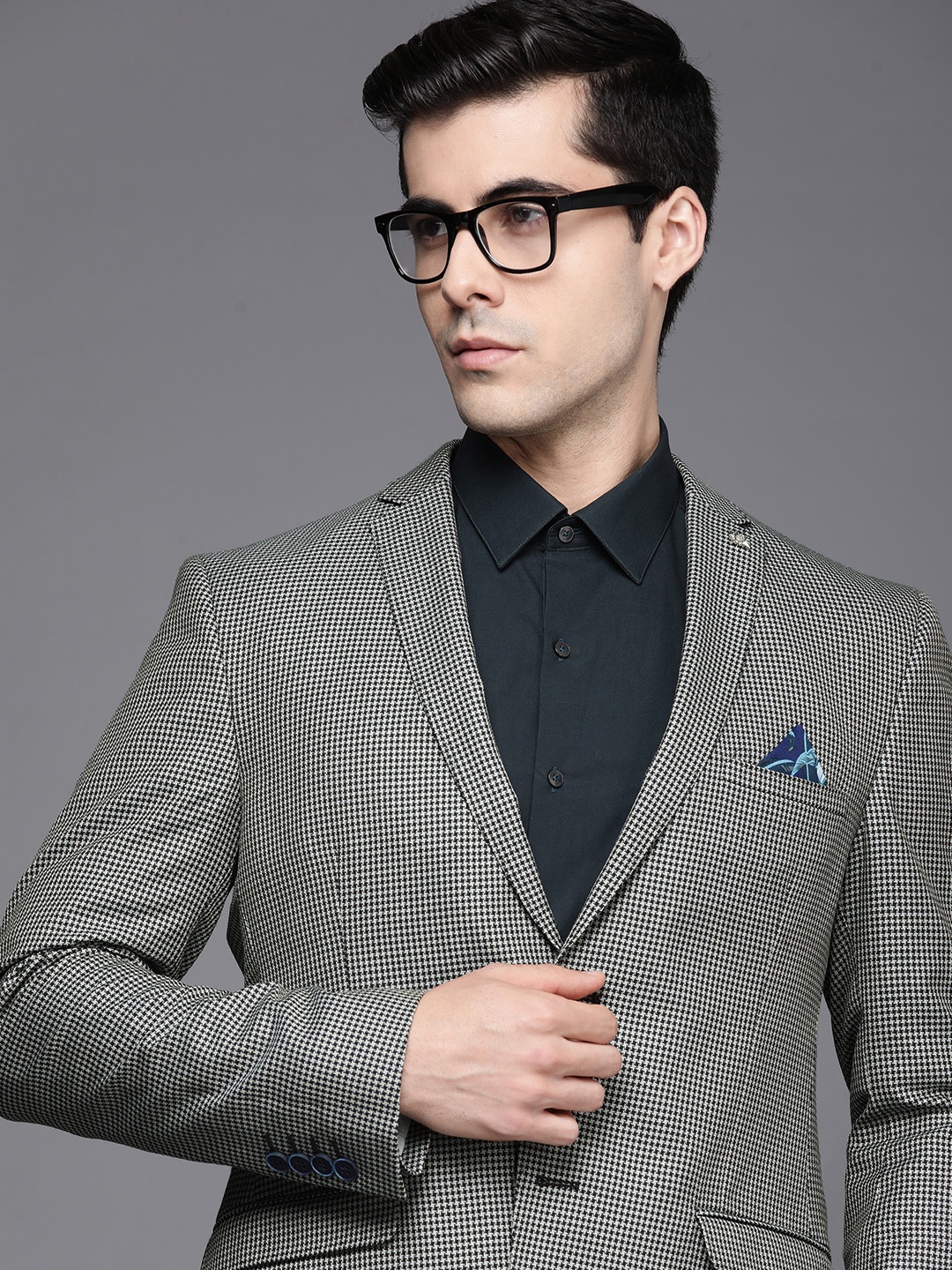 

Theme Men Navy Blue & Grey Self Design Slim Fit Formal Blazer