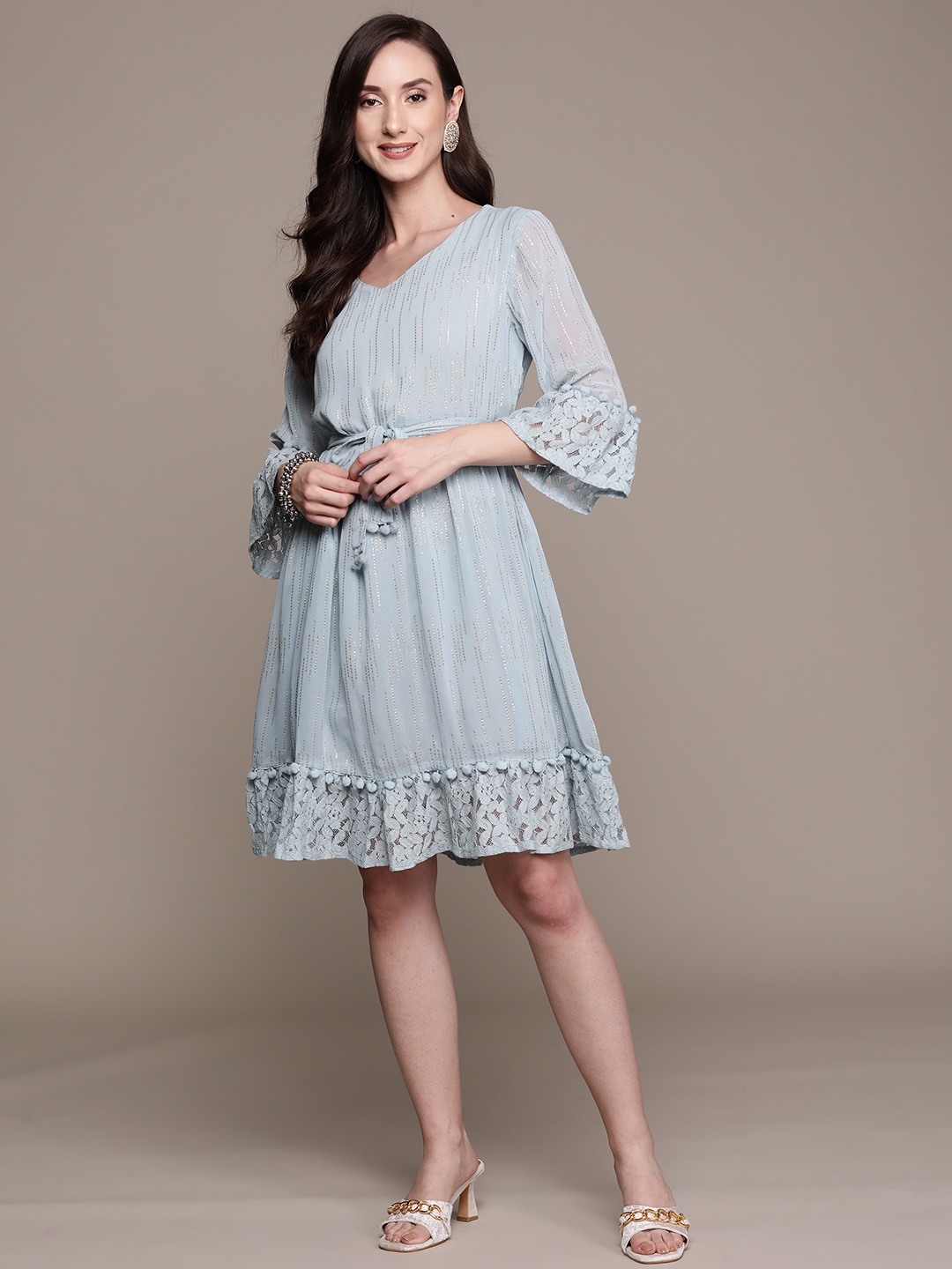 

Ishin Blue Floral Lace A-Line Dress