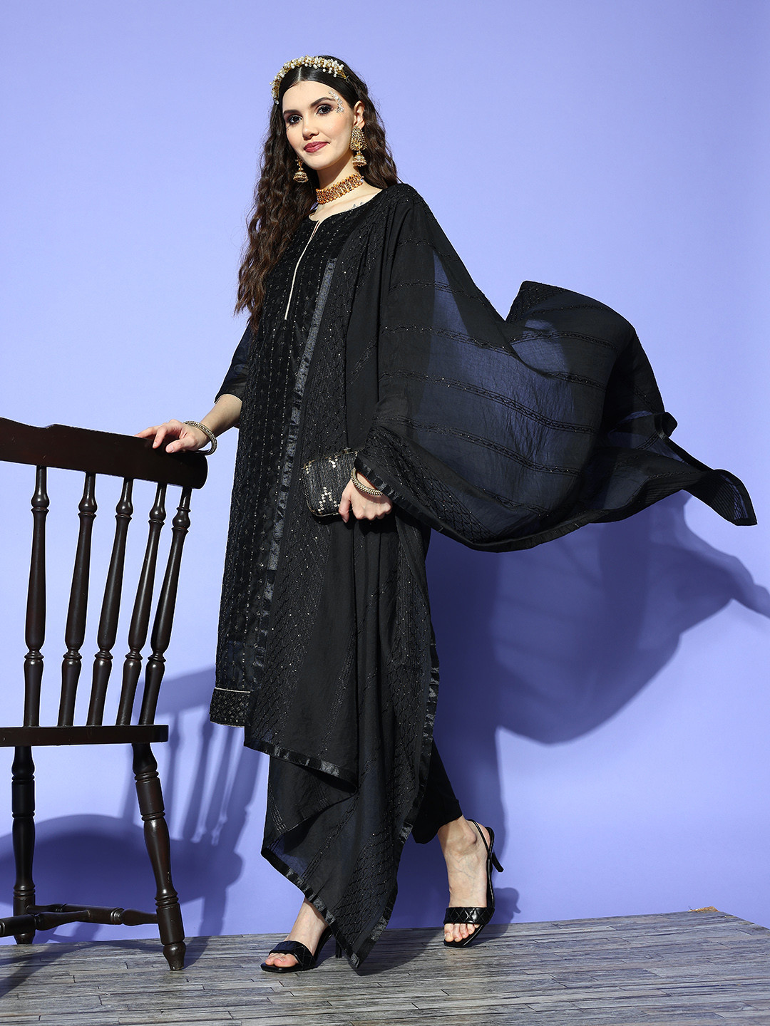 

Ishin Women Ethnic Motifs Chanderi Silk Shimmers & Sequins Kurta Set, Black