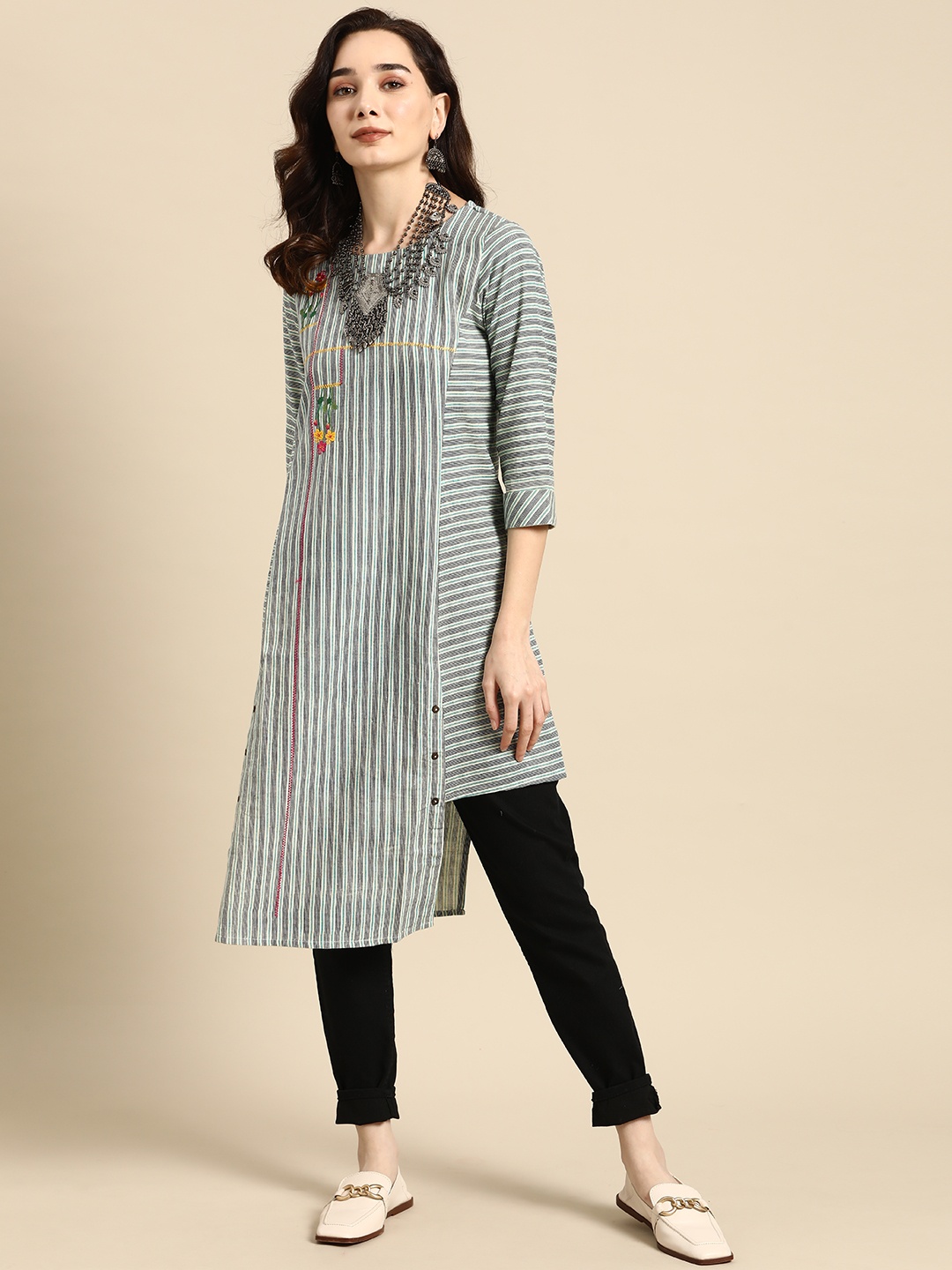 

Sangria Women Green Striped Kurta