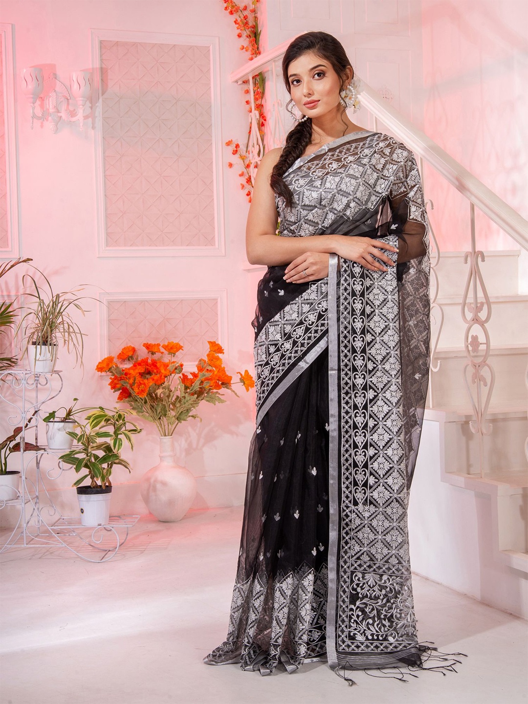 

Charukriti Black & White geometric design Pure Silk Saree