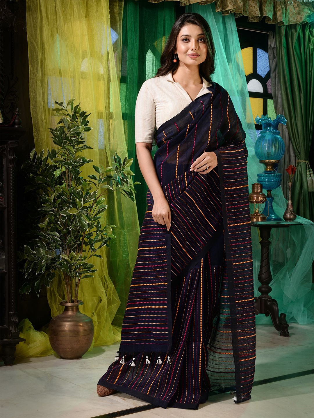 

Charukriti Blue & Pink Woven Design Pure Linen Saree