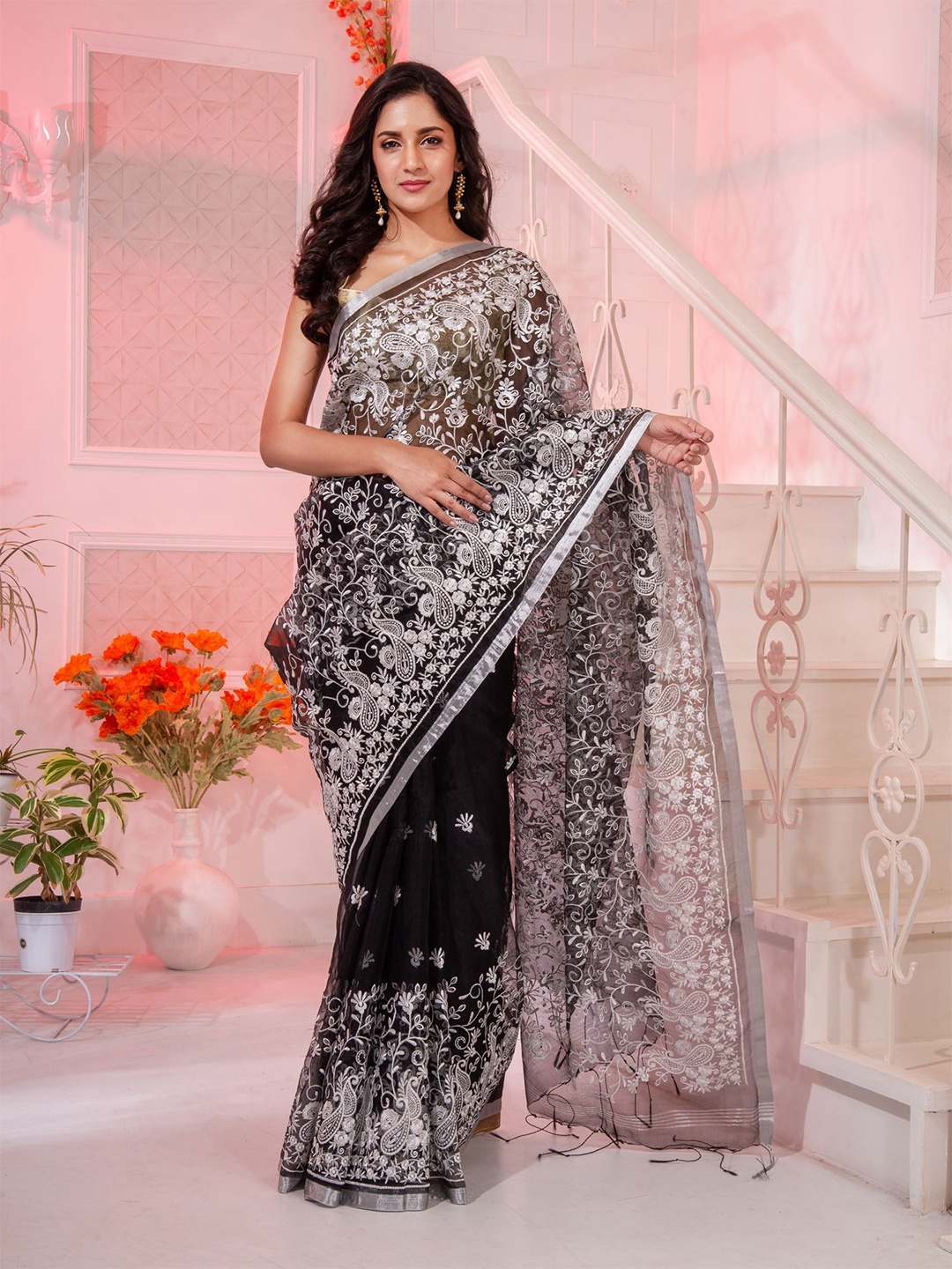 

Charukriti Black & White Floral Embroidered Pure Silk Saree