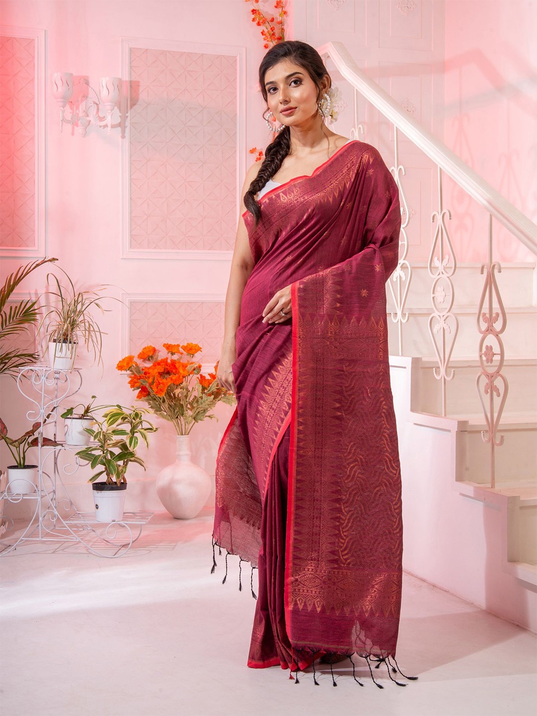 

Charukriti Magenta & Gold-Toned Ethnic Motifs Zari Pure Cotton Saree