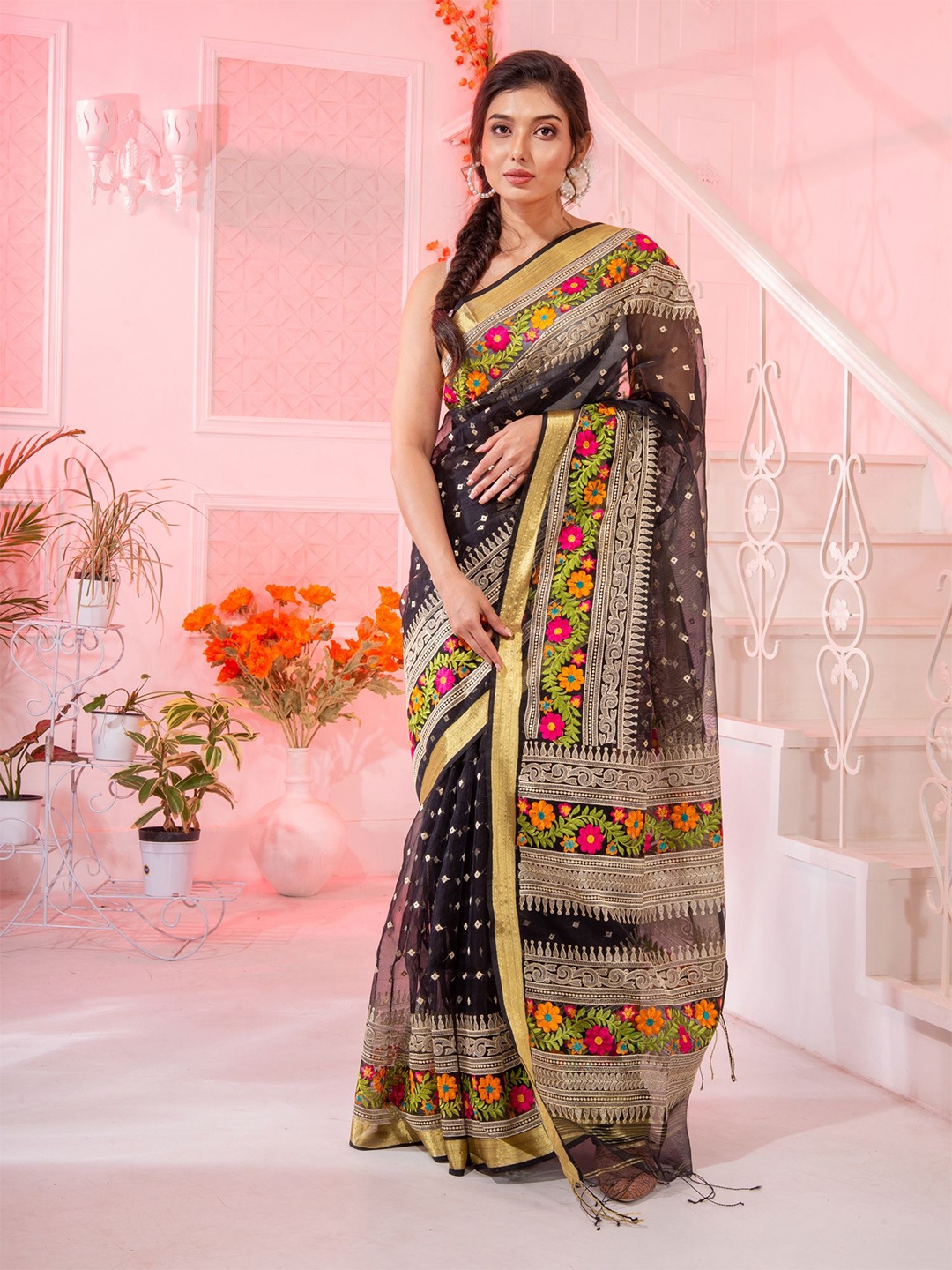 

Charukriti Black & Green Floral Pure Silk Saree