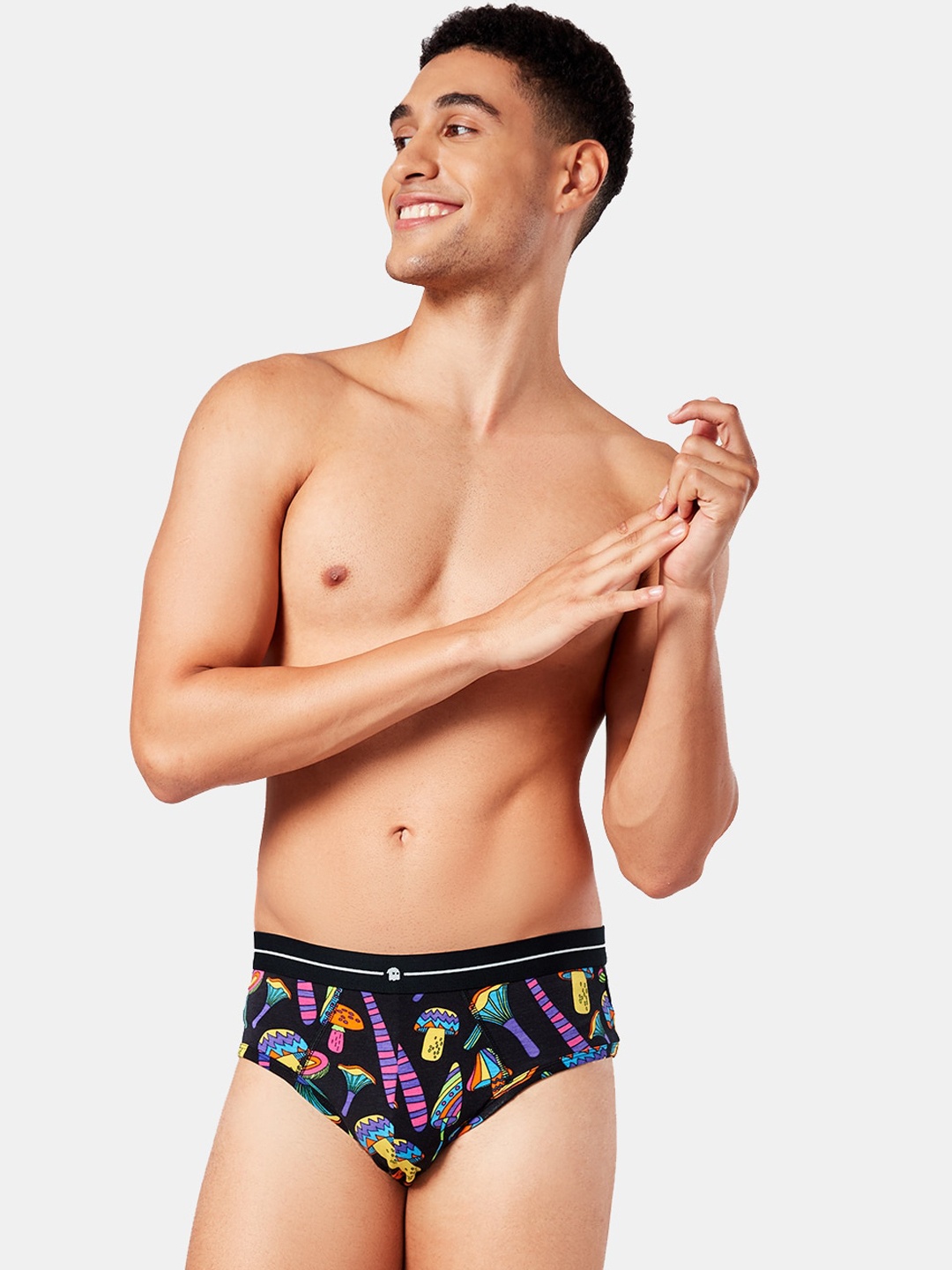 

The Souled Store Men Black Printed Trunk