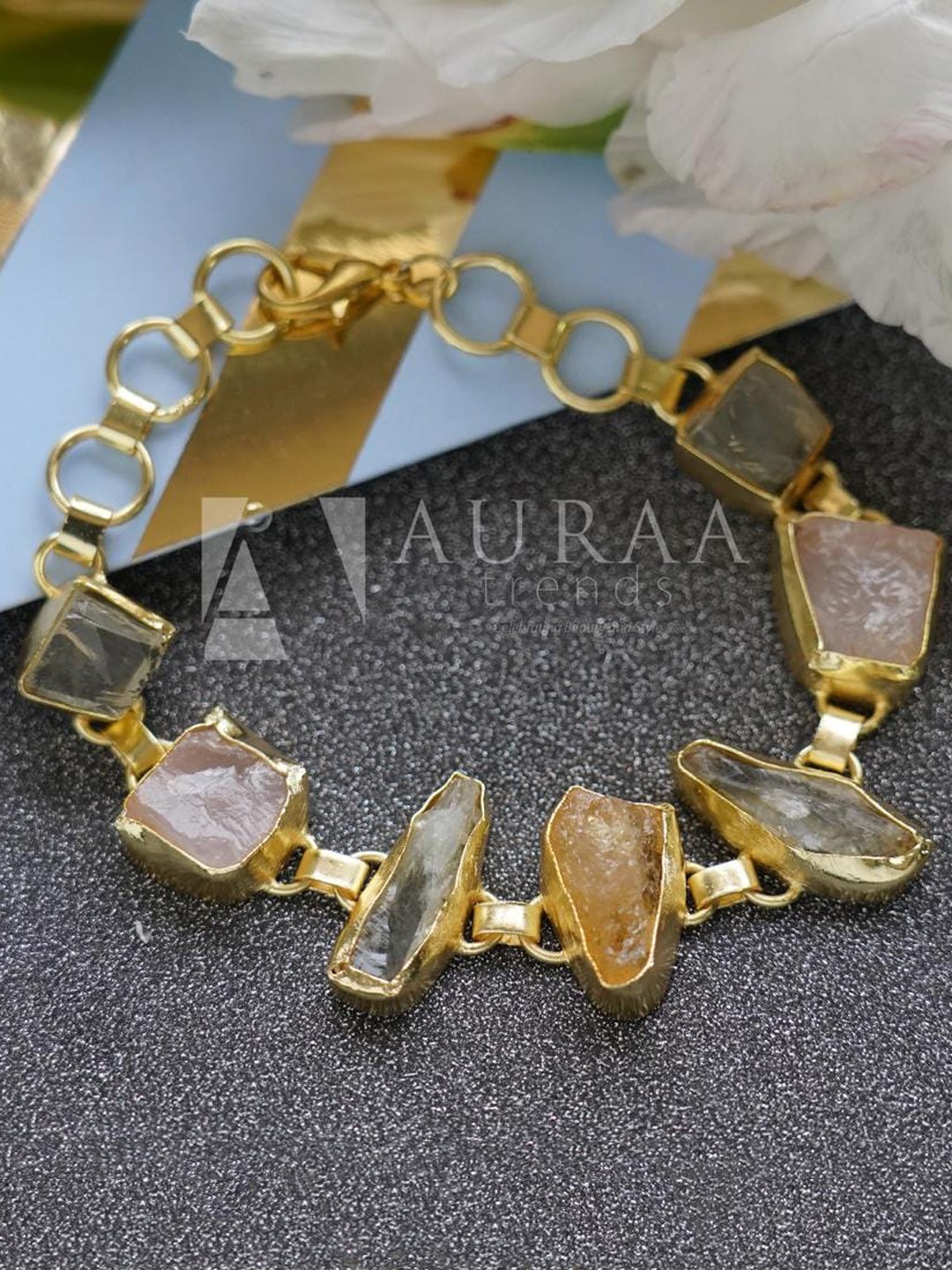 

AURAA TRENDS Women Gold Bracelet