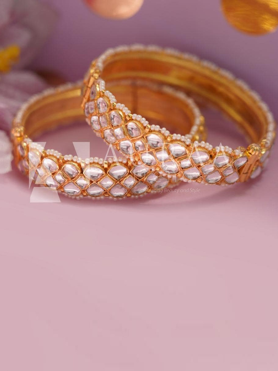 

AURAA TRENDS Set Of 2 Gold-Plated White Kundan Studded & Beaded Bangle