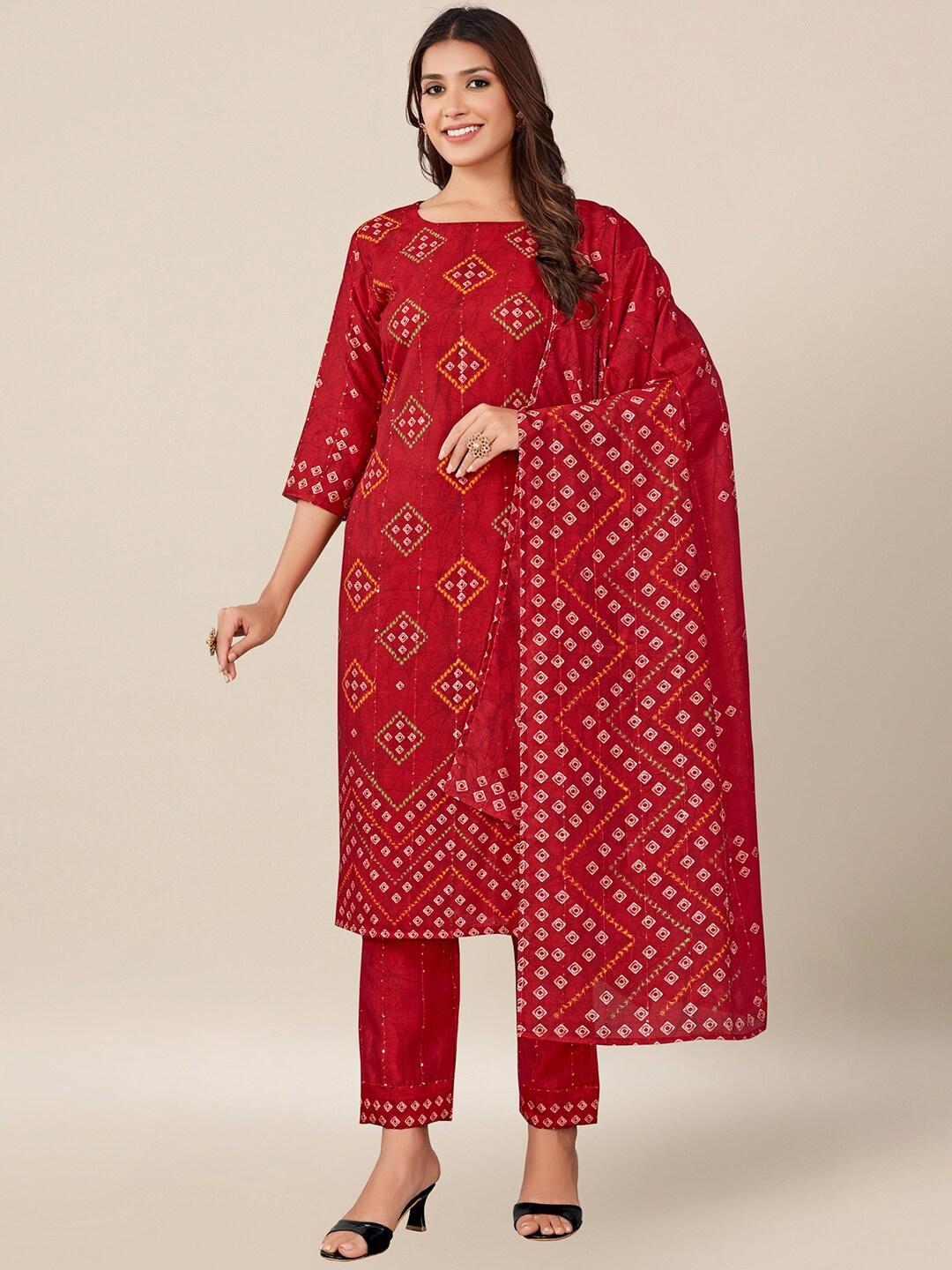 

AYKA CLOTHINGS Maroon & White Printed Viscose Rayon Unstitched Dress Material