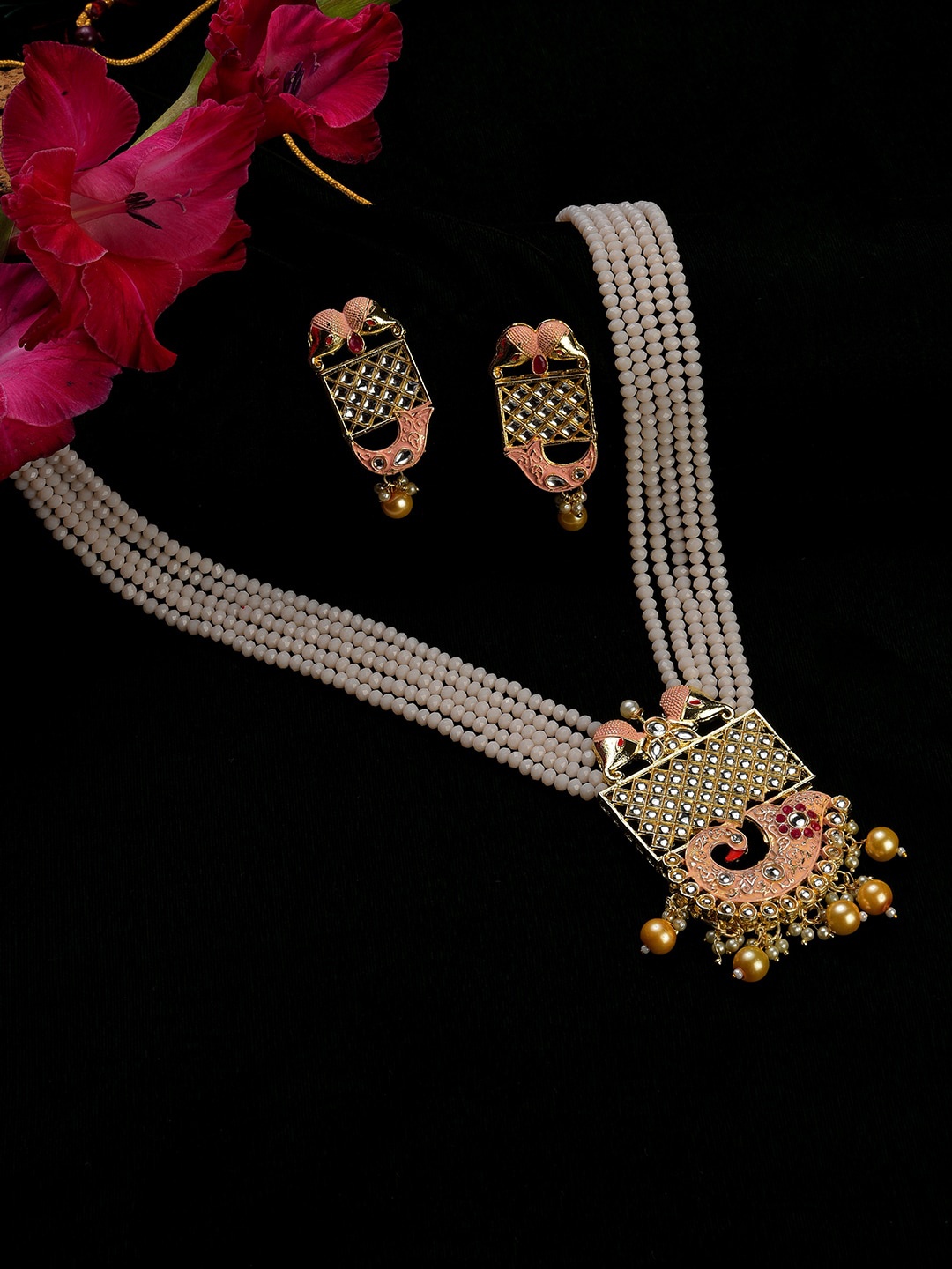 

SOHI Gold-Plated Pink & White Kundan Studded & Beaded Jewellery Set