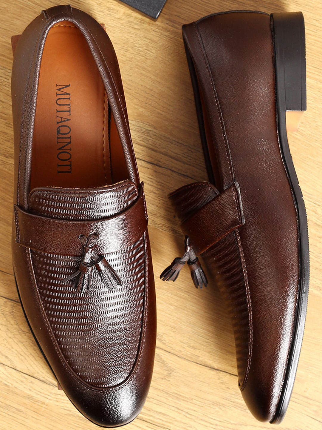 

MUTAQINOTI Men Brown Textured Patent Leather Loafers