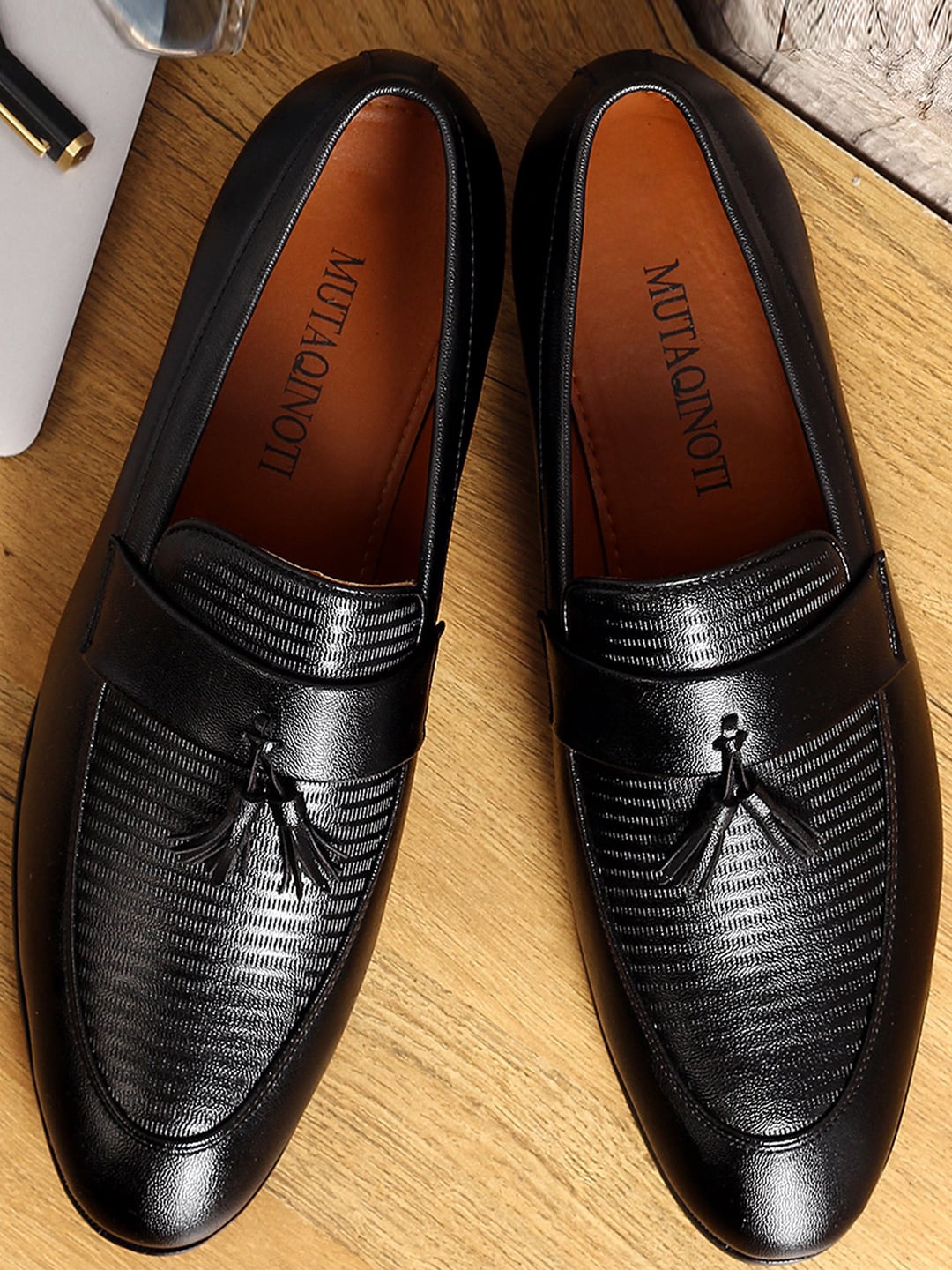 

MUTAQINOTI Men Black Textured Patent Leather Slip-On Loafers