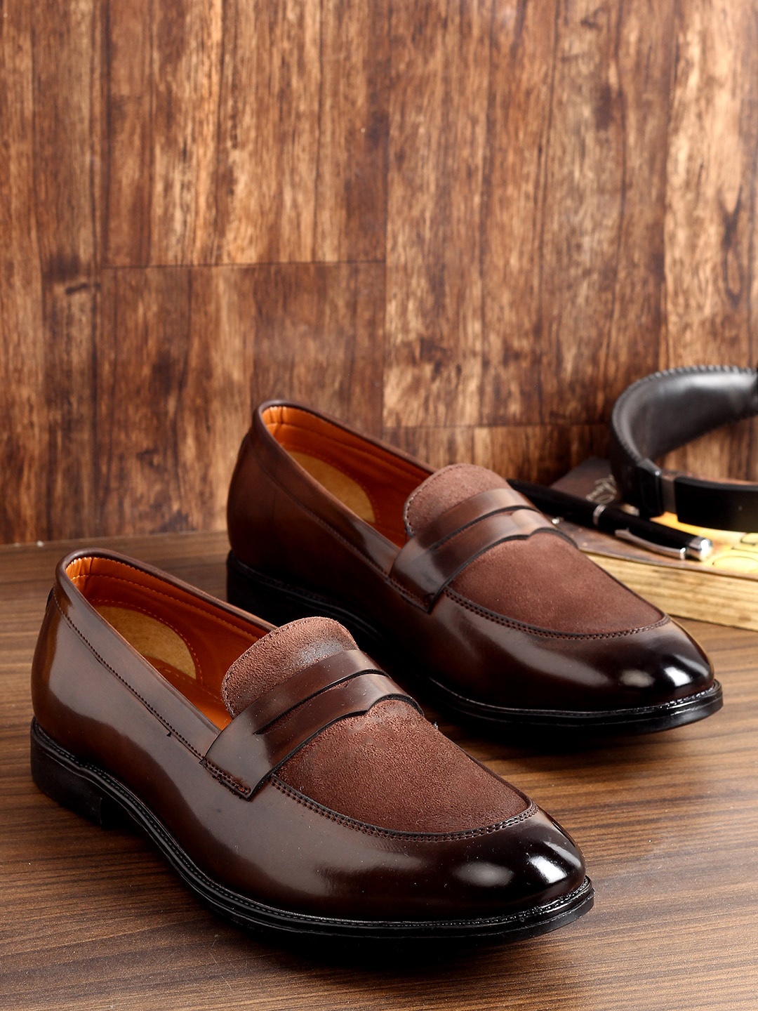 

MUTAQINOTI Men Brown Textured Patent Leather Loafers