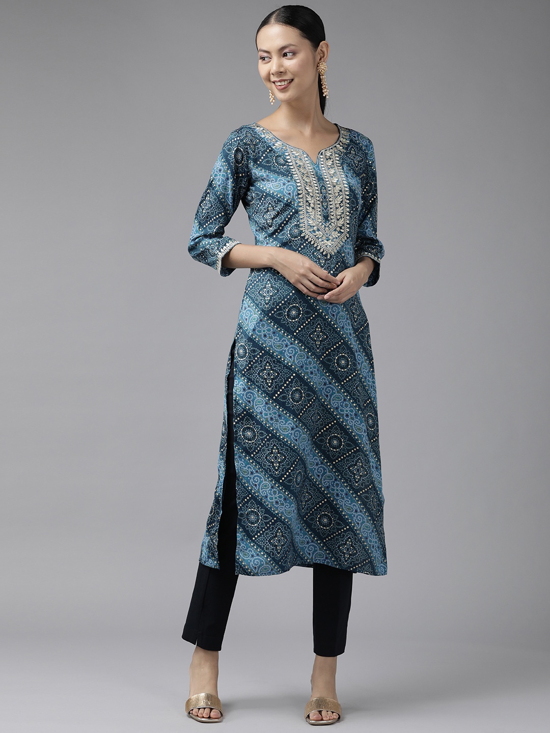 

Yufta Women Blue Bandhani Printed Gotta Patti Kurta