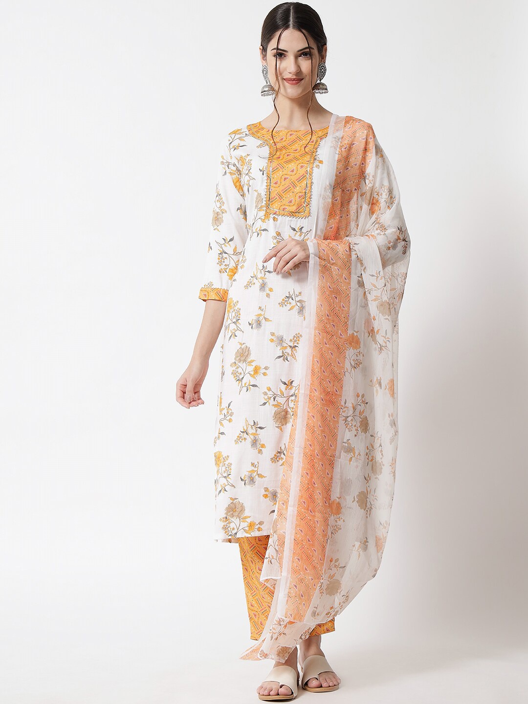 

VredeVogel Women White Floral Printed Kurta with Trousers & With Dupatta