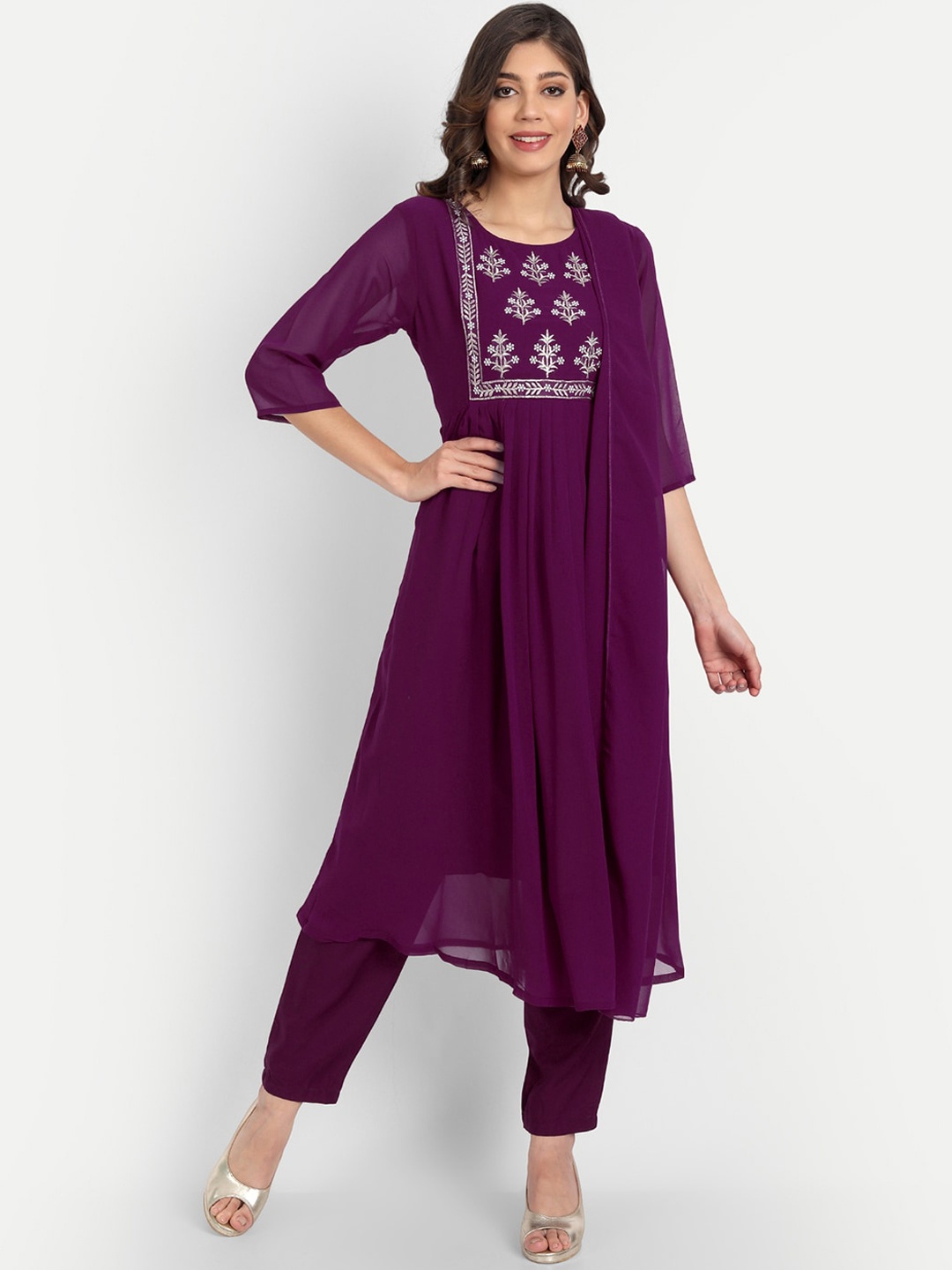 

VredeVogel Women Purple Floral Yoke Design Kurta with Trousers