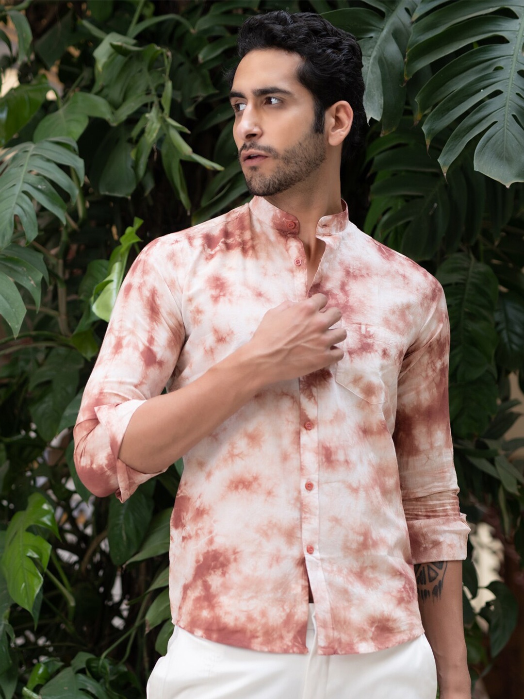 

Tistabene Men Brown Comfort Printed Casual Shirt