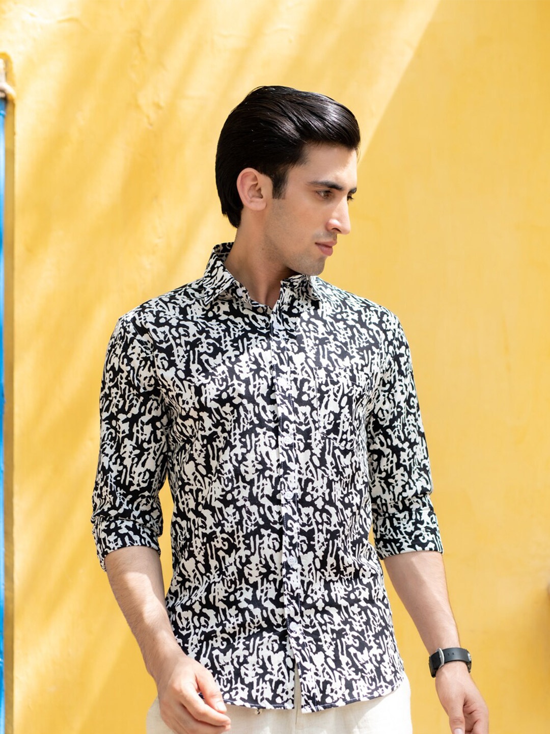 

Tistabene Men Black Comfort Printed Casual Shirt