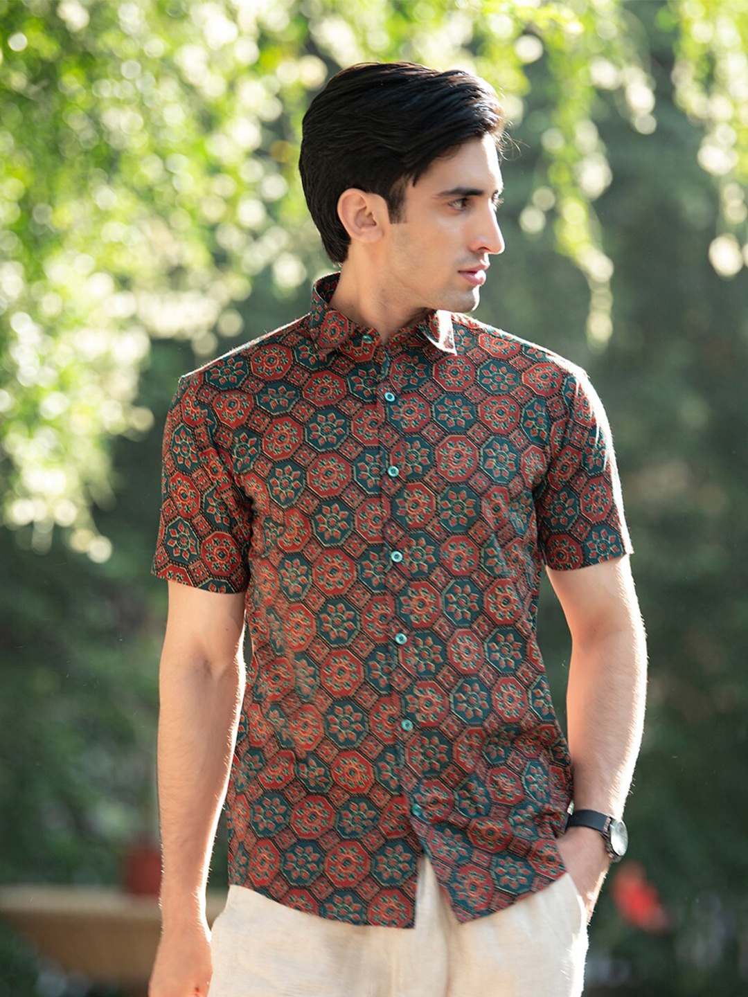 

Tistabene Men Red Comfort Printed Casual Shirt