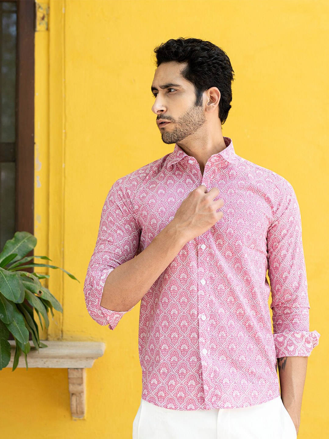 

Tistabene Men Pink Floral Printed Cotton Casual Shirt