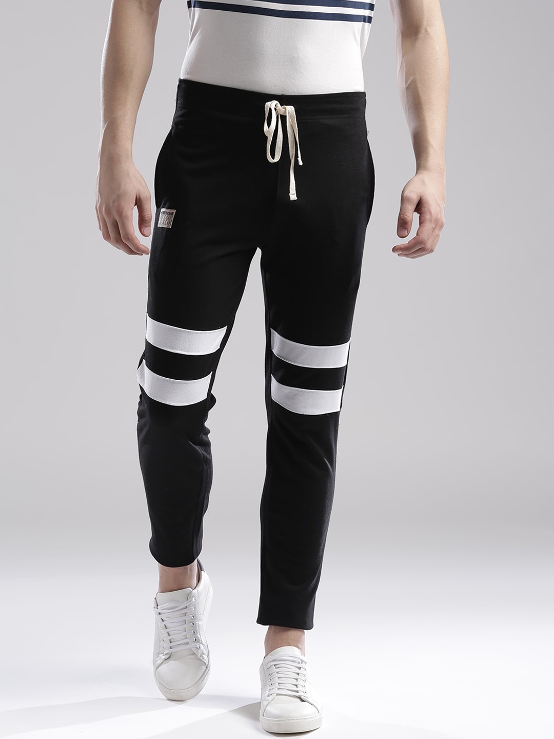 

Hubberholme Men Black Solid Straight-Fit Joggers