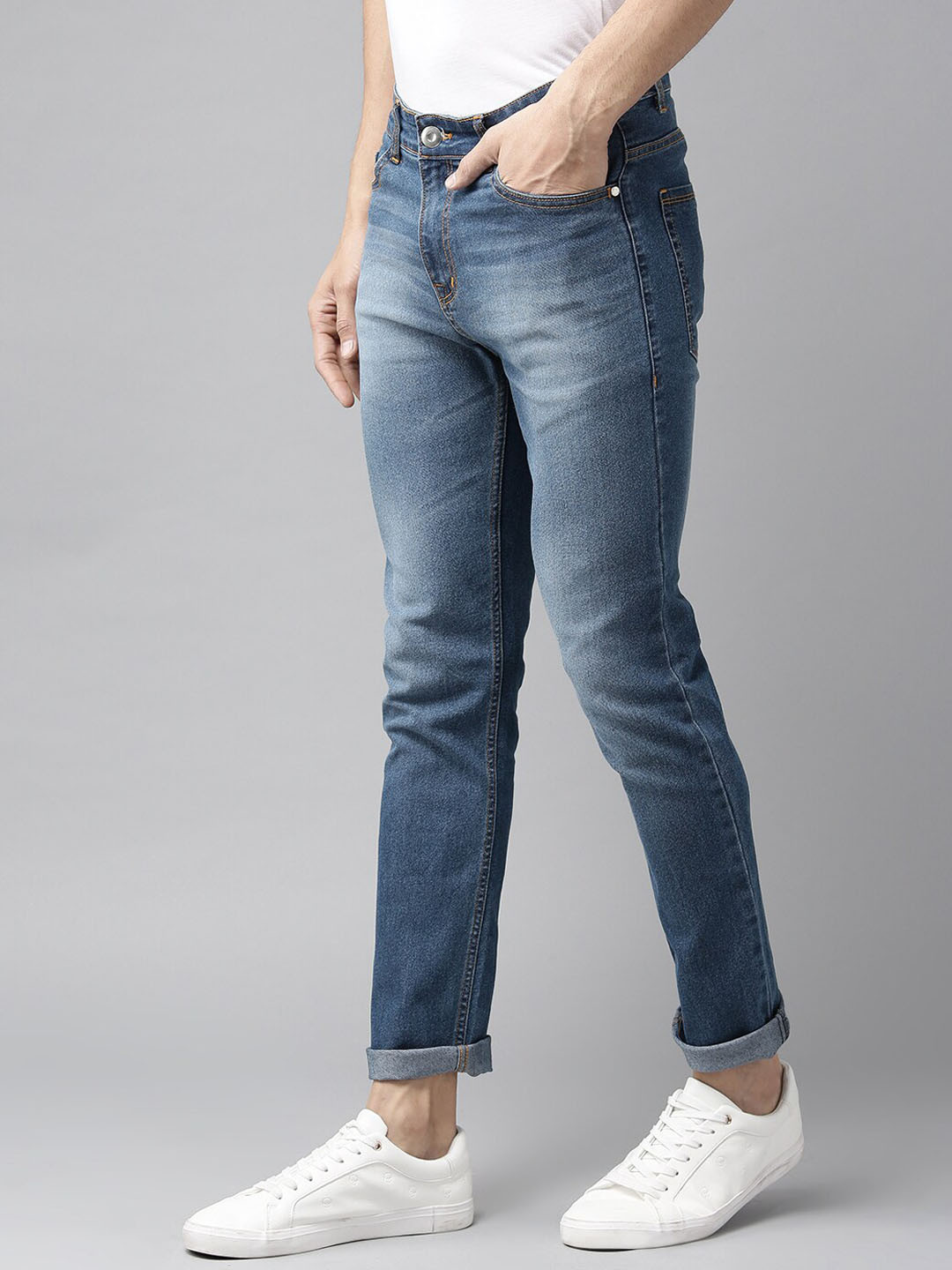 

Hubberholme Men Blue Comfort Slim Fit Light Fade Stretchable Jeans