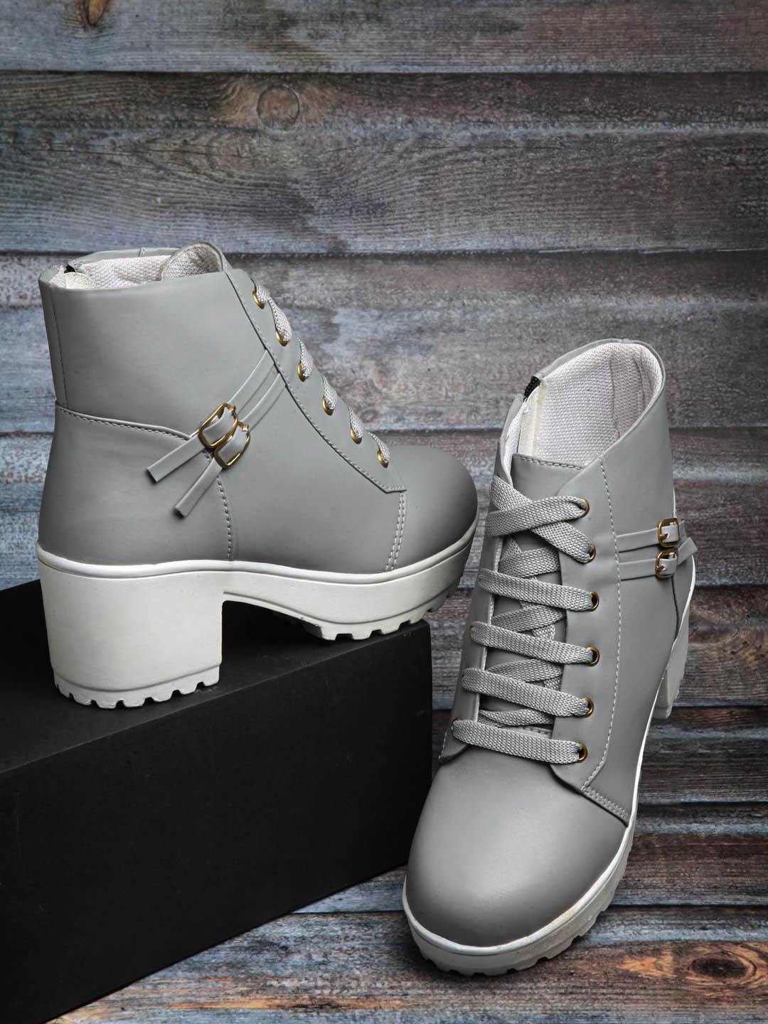 

sneakers villa Women Grey Casual Shoes