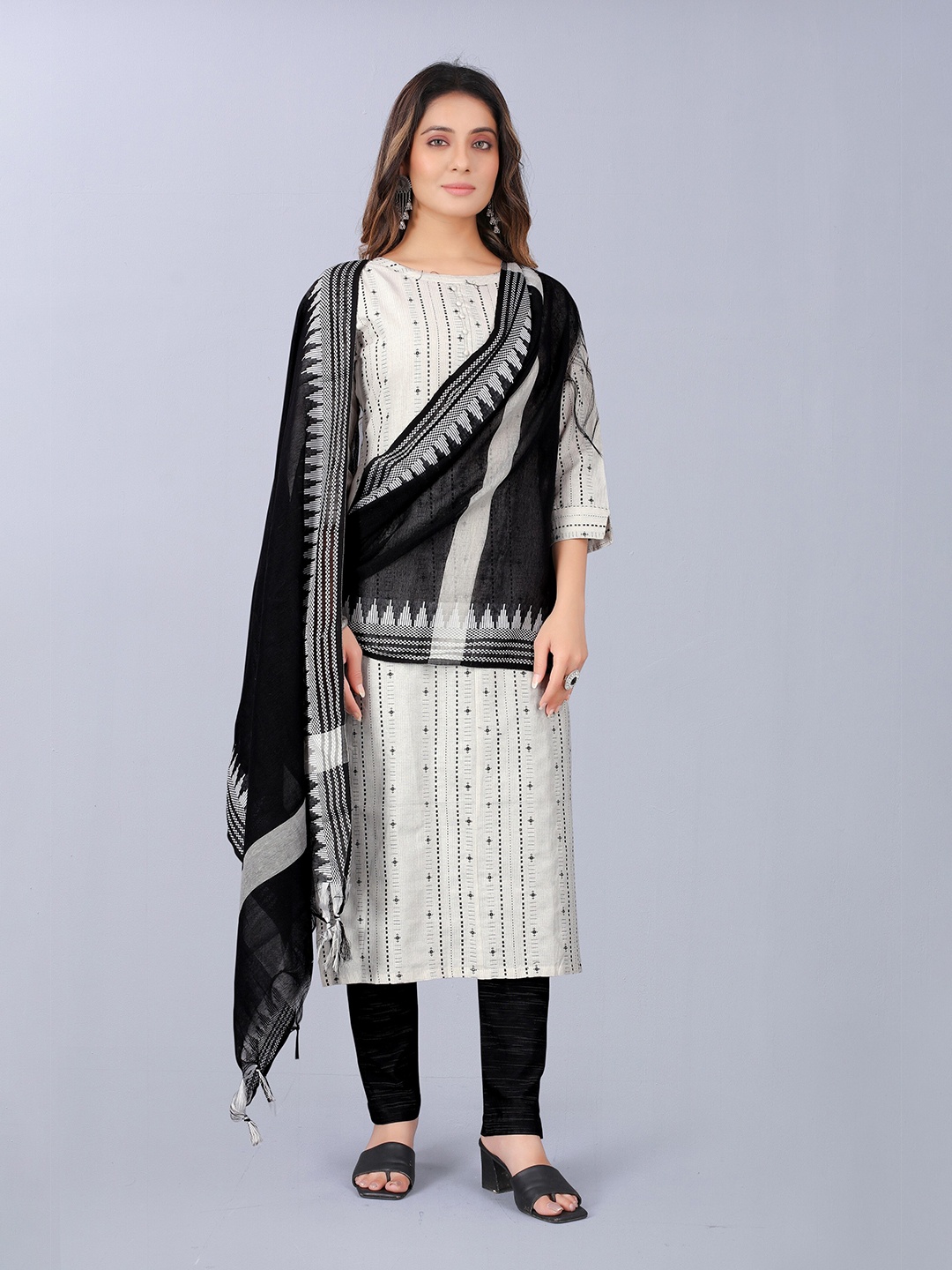 

ASPORA Off White & Black Pure Cotton Unstitched Dress Material