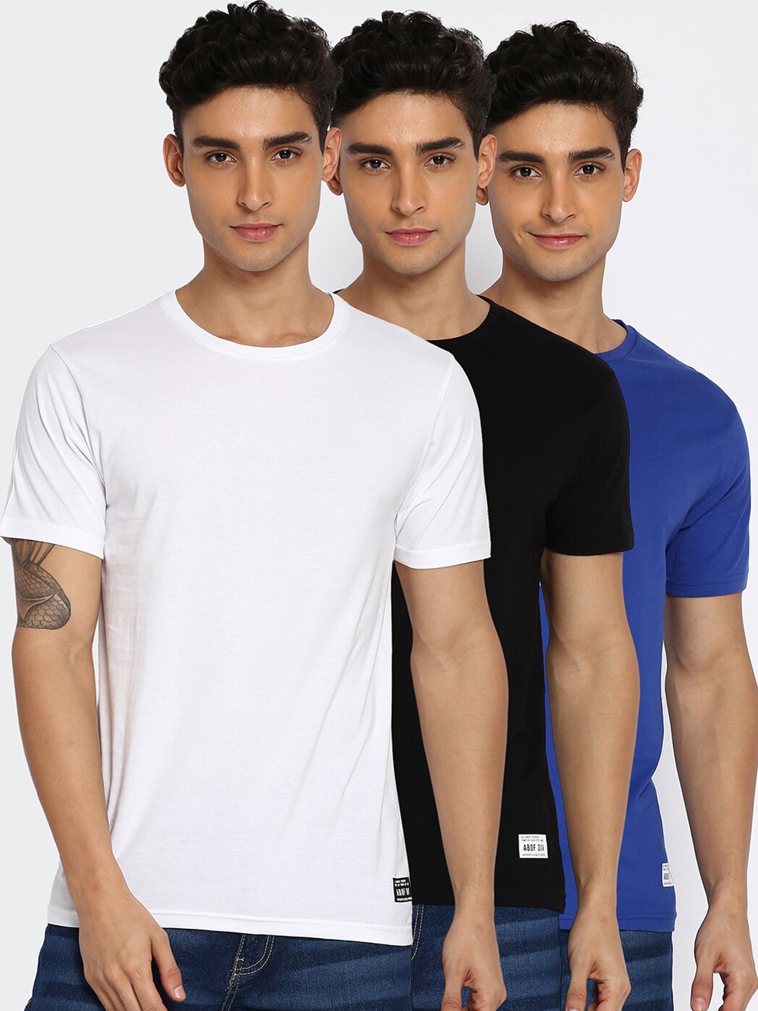 

abof Men White & Black 3 Applique T-shirt