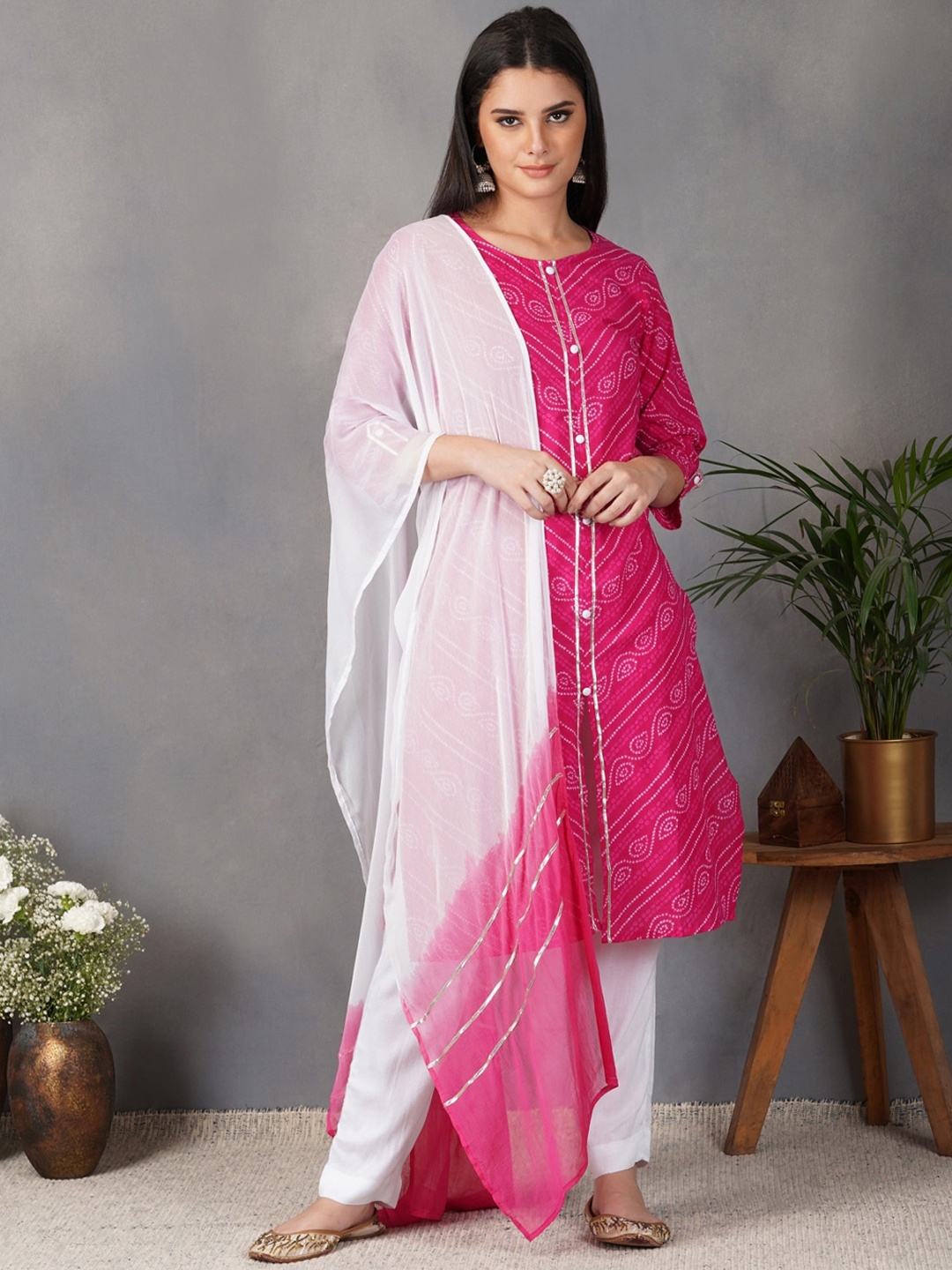 

METRO-FASHION Women Pink Paisley Pure Cotton Kurta with Trousers & With Dupatta