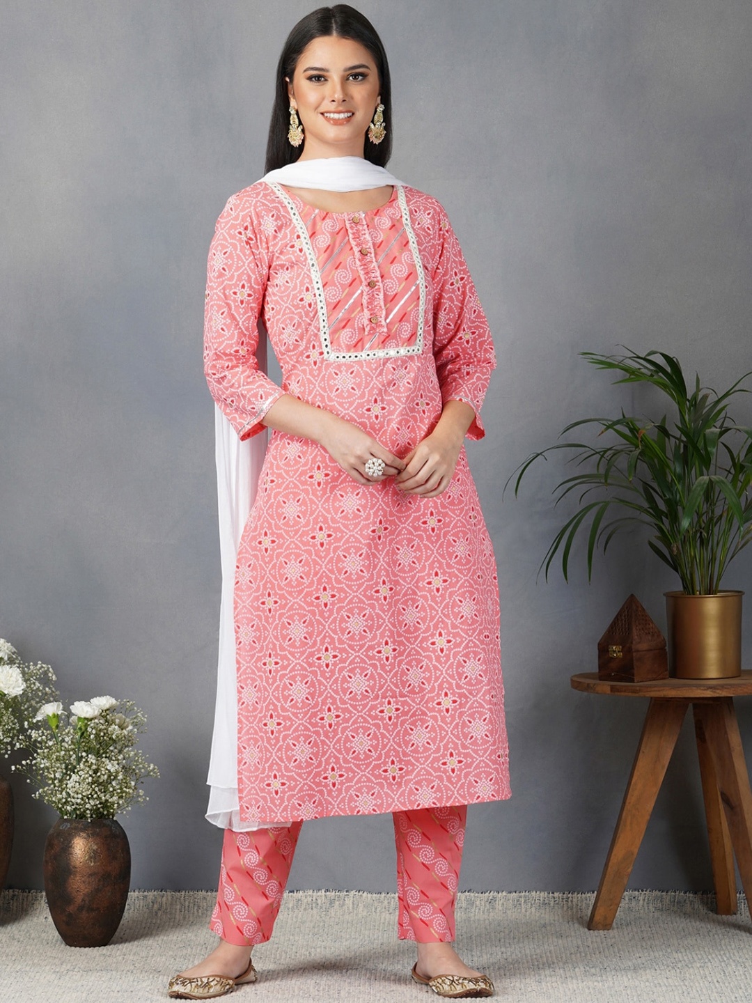 

METRO-FASHION Women Peach-Coloured Floral Embroidered Mirror Work Pure Cotton Kurta with Trousers & With