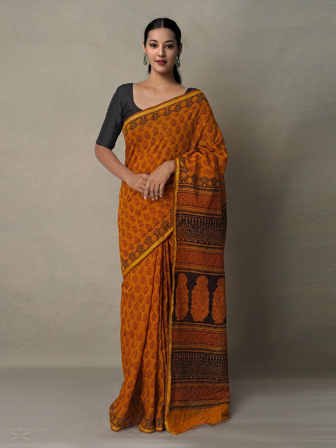 

Unnati Silks Orange & Gold-Toned Bagh Zari Chanderi Saree