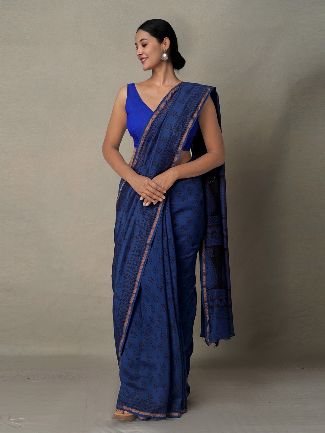 

Unnati Silks Blue & Gold-Toned Bagh Zari Pure Cotton Chanderi Saree