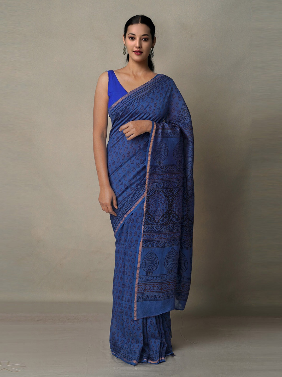 

Unnati Silks Blue & Black Bagh Zari Pure Cotton Chanderi Saree
