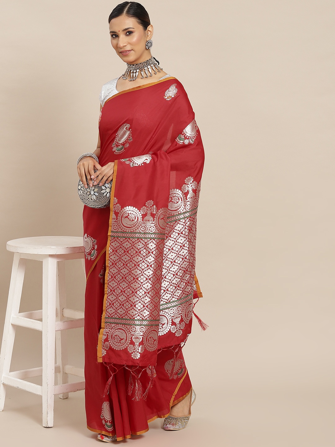 

Ishin Red & Silver-Toned Ethnic Motifs Zari Brocade Baluchari Saree