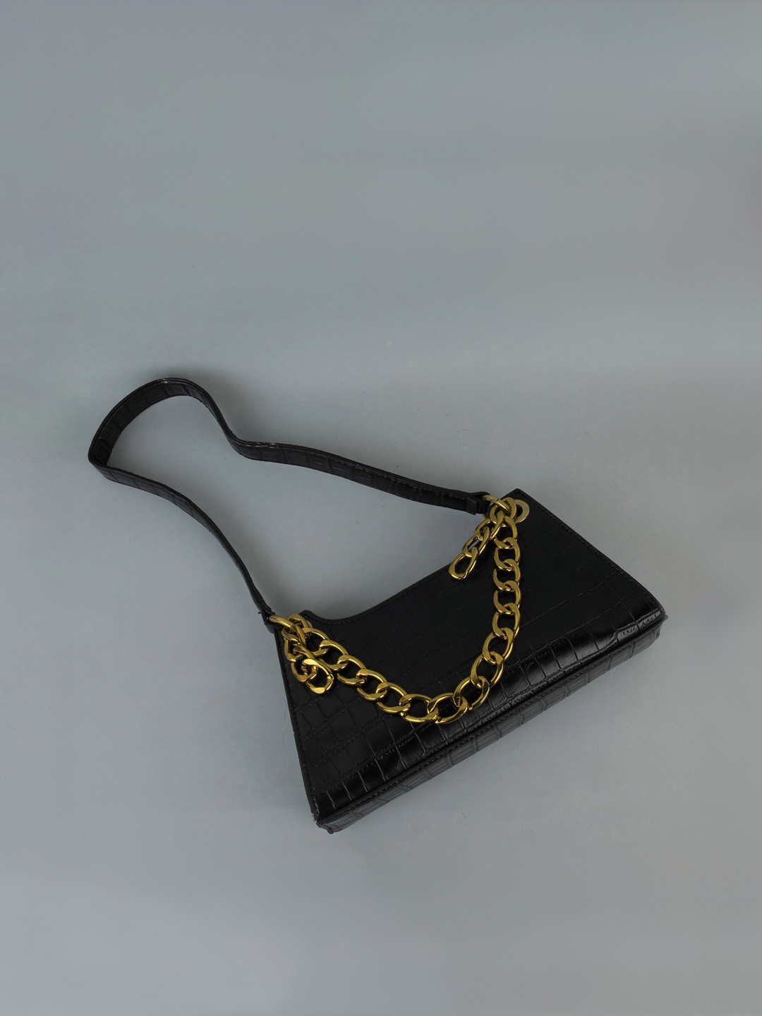 

THESTO Black Textured PU Swagger Shoulder Chain Bag
