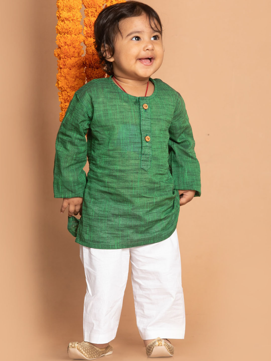

VASTRAMAY Boys Green Pure Cotton Kurta with Trousers