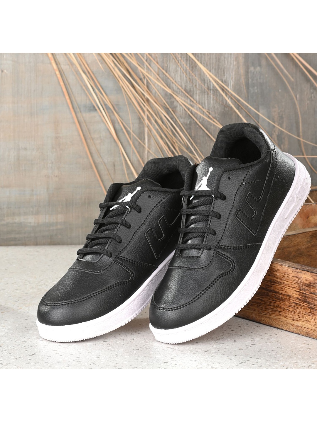 

BIRDE Men Black Textured Sneakers